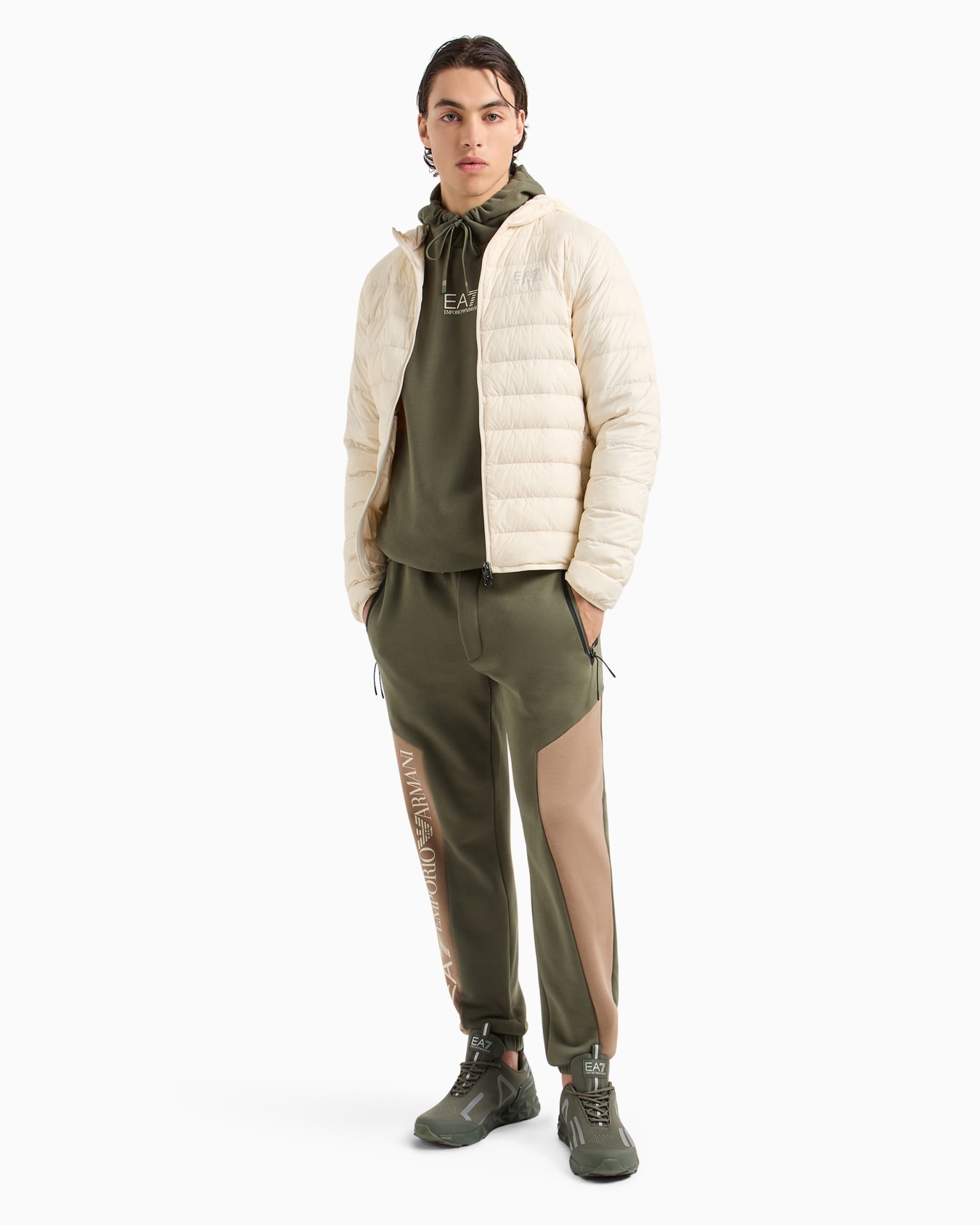 Core Identity packable down jacket with hood Slide 3