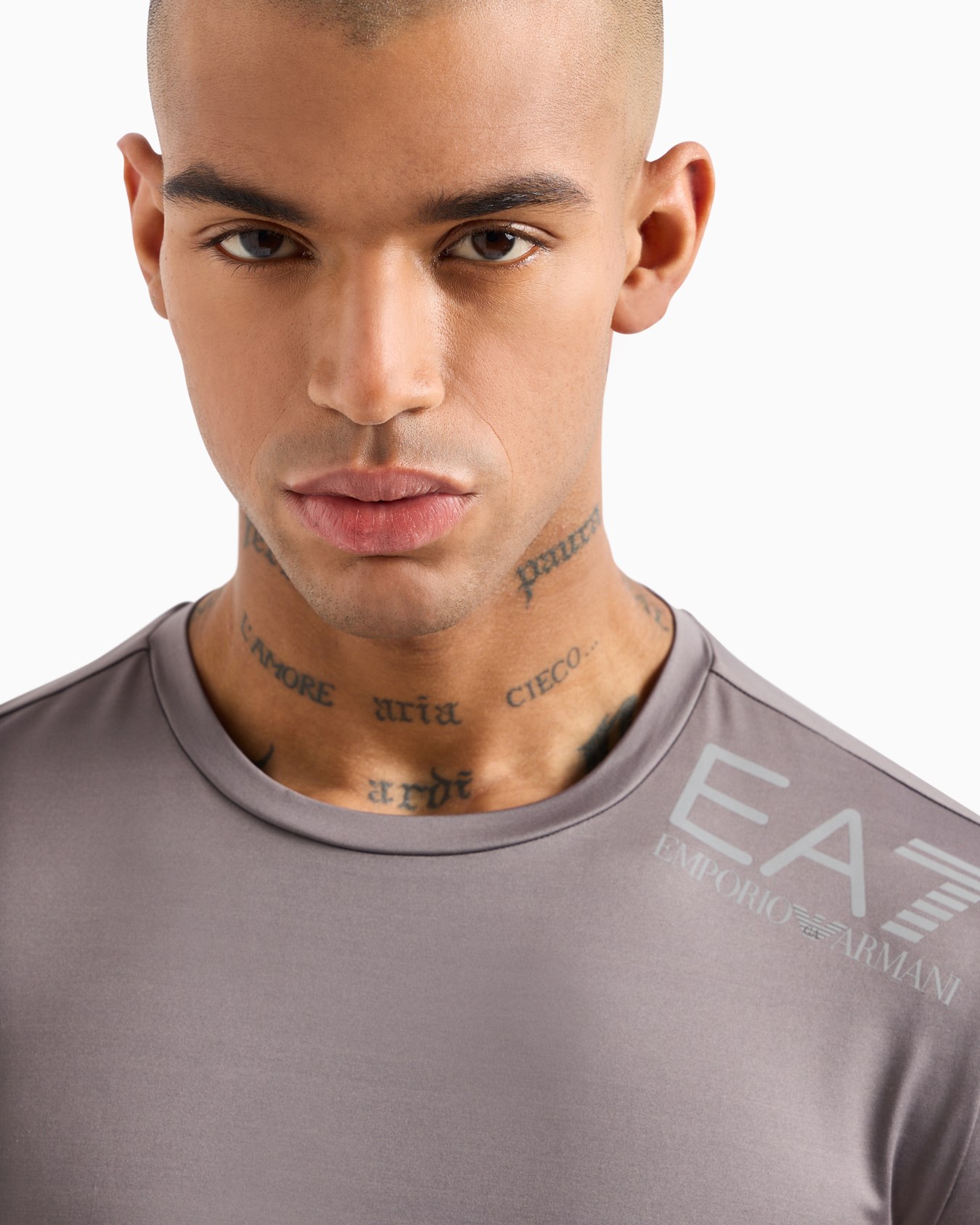 Dynamic Athlete crew-neck T-shirt in VIGOR7 technical fabric Slide 4