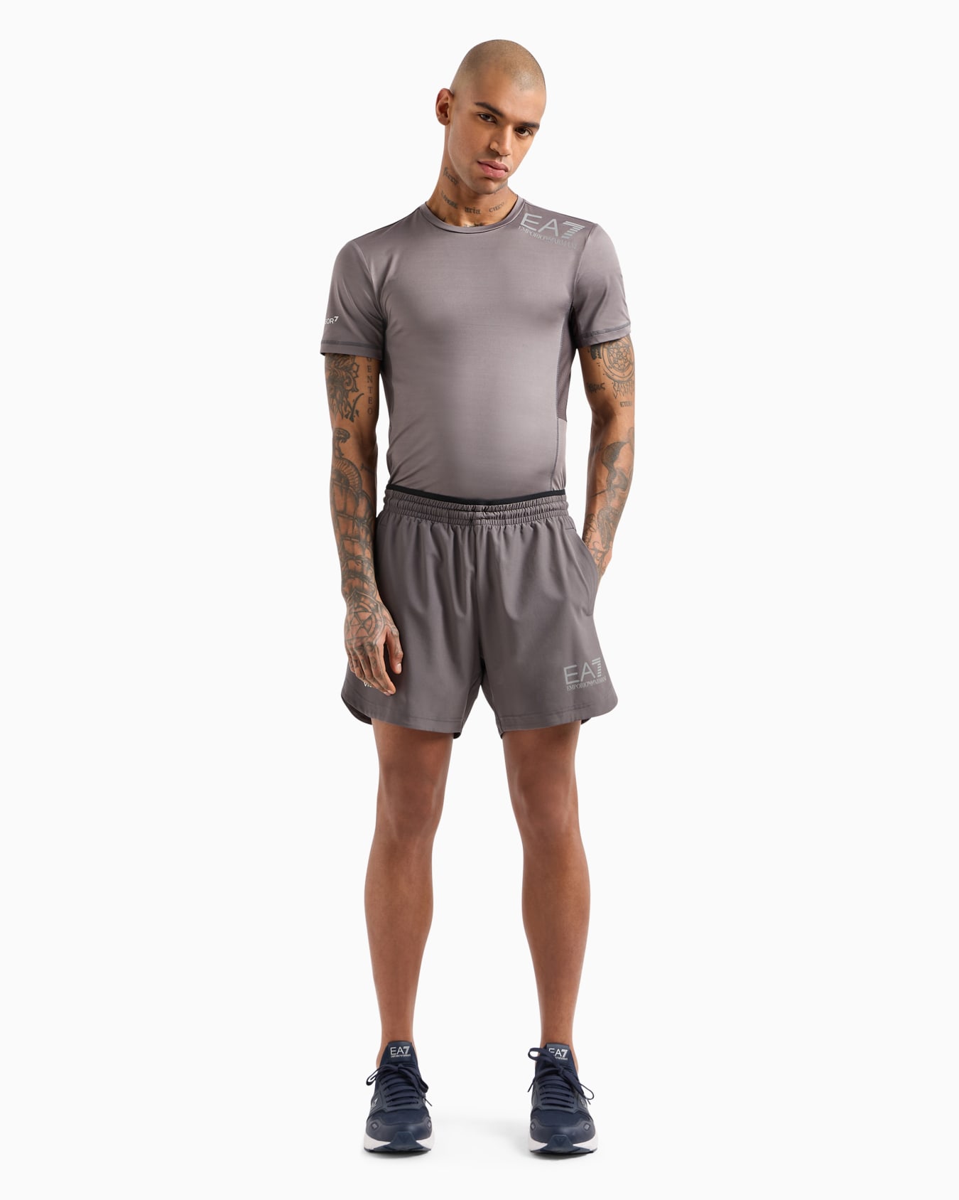 Dynamic Athlete crew-neck T-shirt in VIGOR7 technical fabric Slide 3