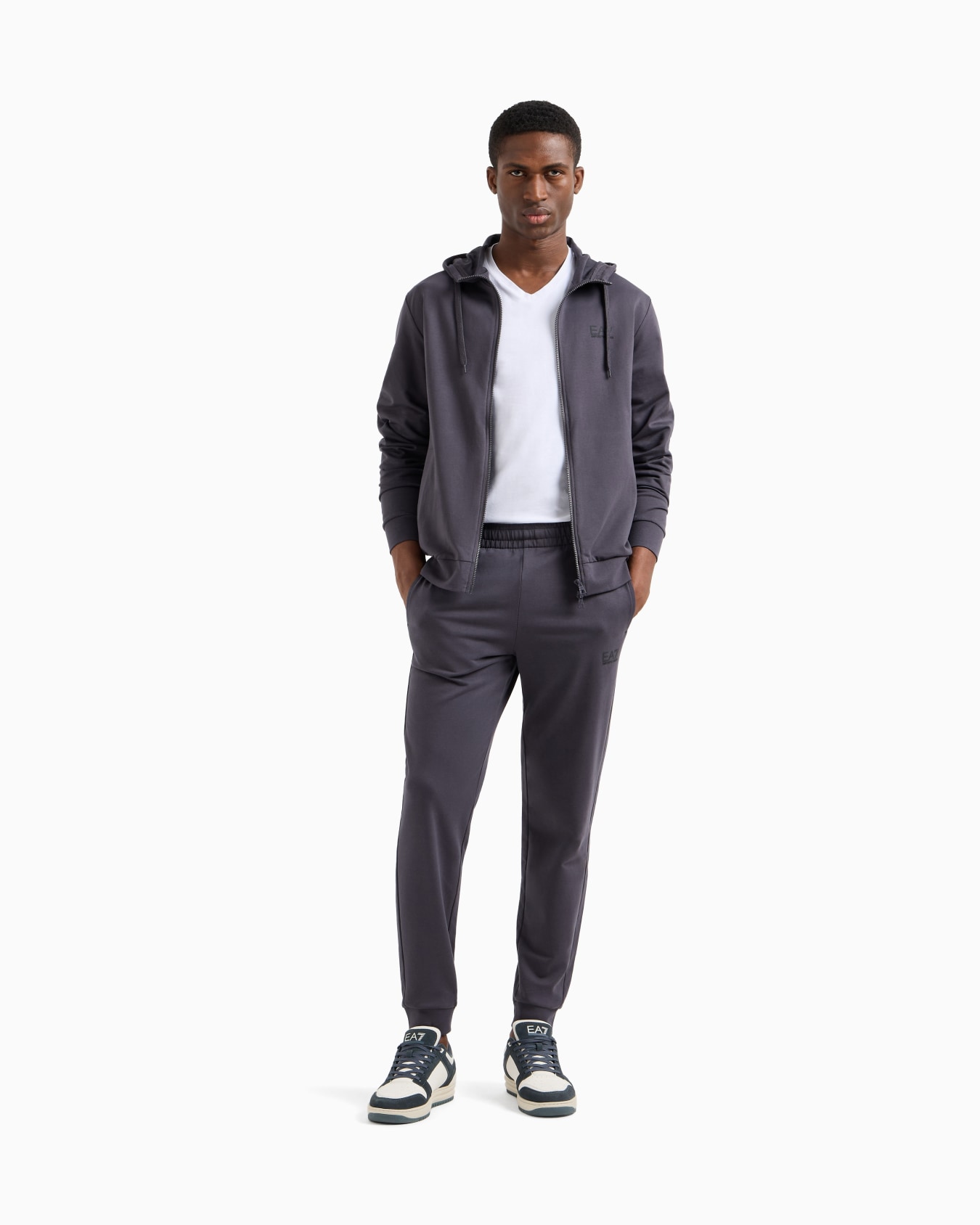 T-shirt con scollo a V Core Identity in jersey di cotone stretch Slide 1