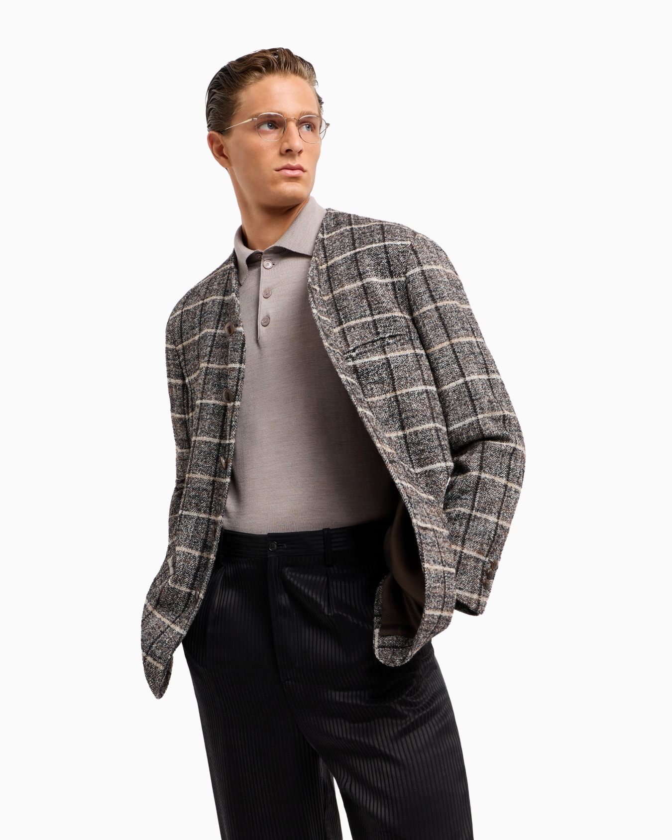 Long-sleeved polo shirt in virgin wool Slide 4