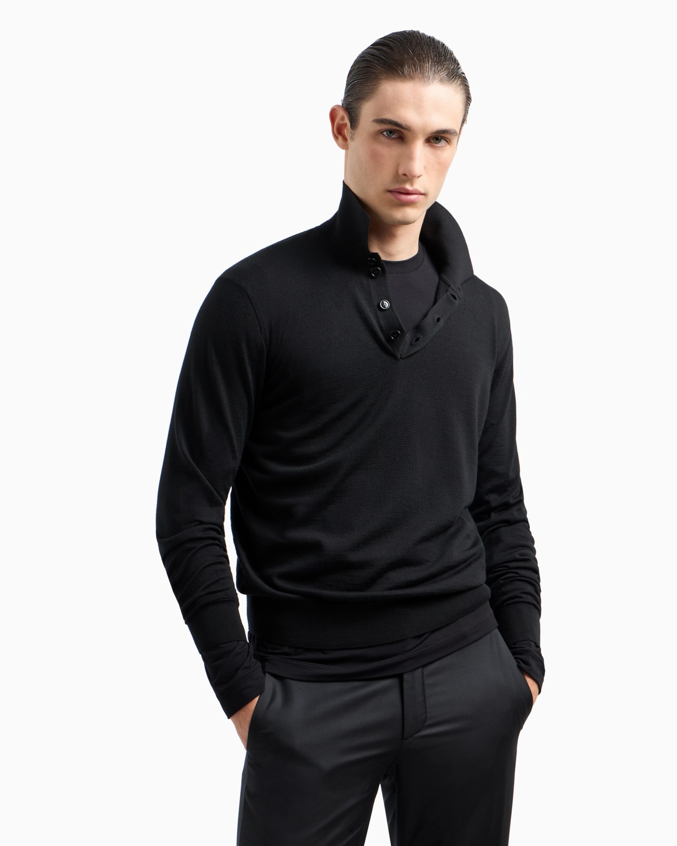 Long-sleeved polo shirt in virgin wool Slide 5
