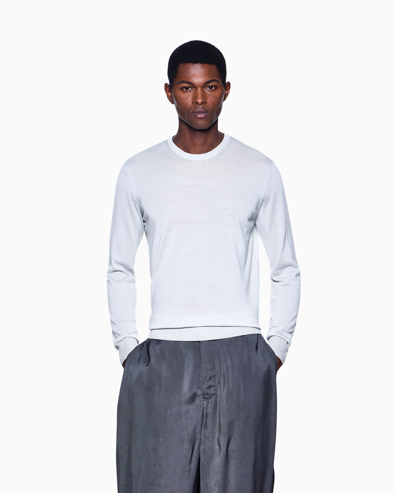 Virgin-wool, crew-neck jumper Slide 3