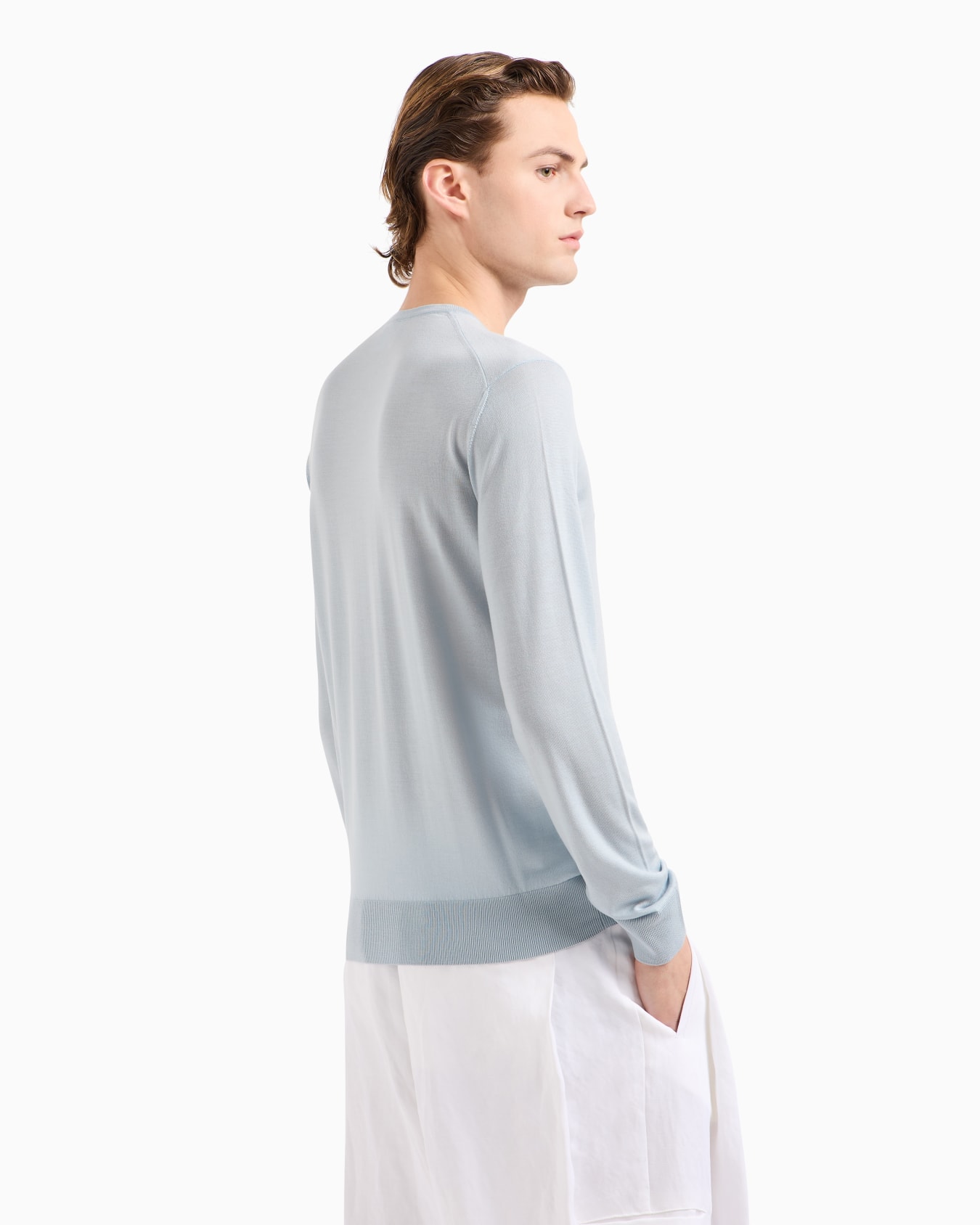 Maglia girocollo in lana vergine Slide 2