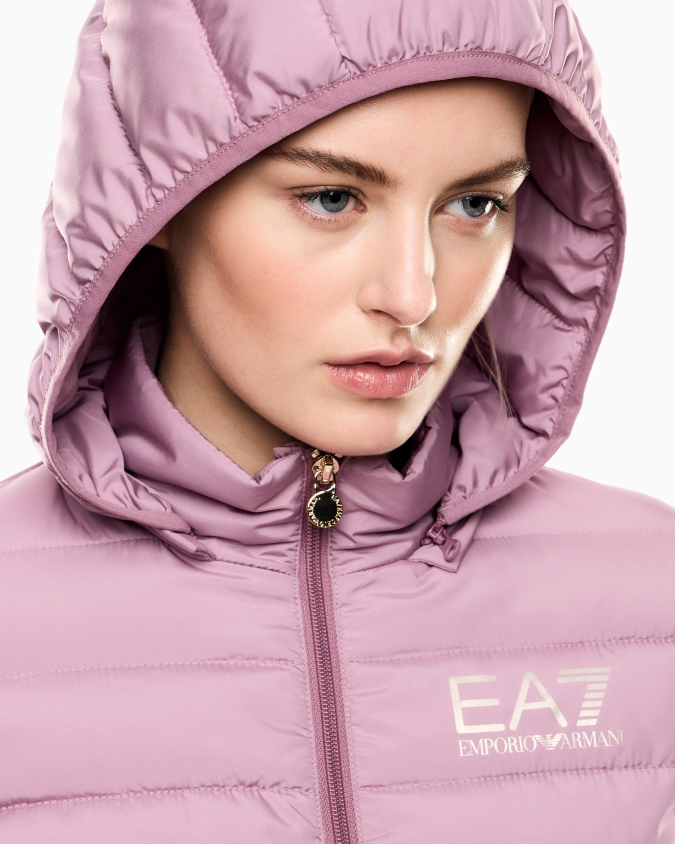 Core Lady recycled technical fabric padded hooded jacket Slide 4