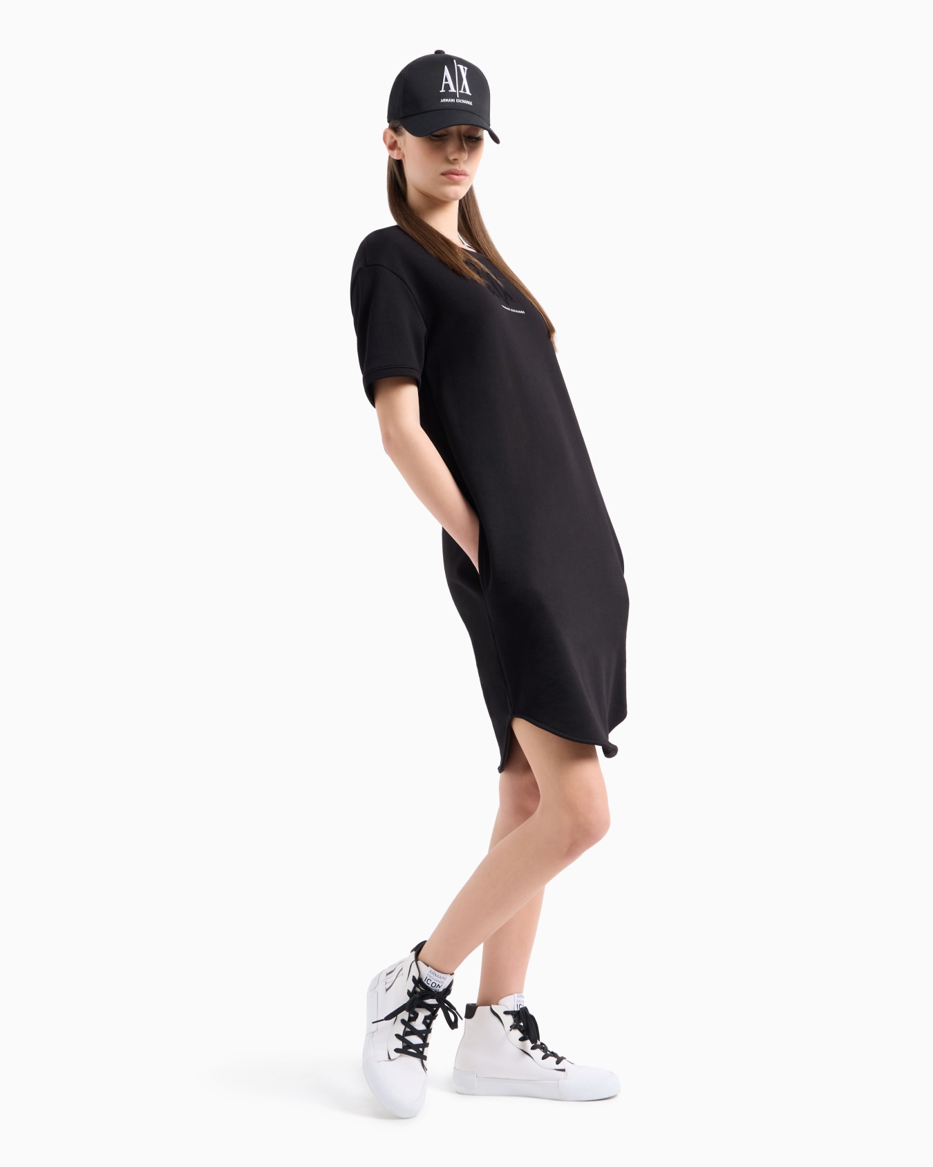 Vestido de punto con logo en relieve Diapositiva 3
