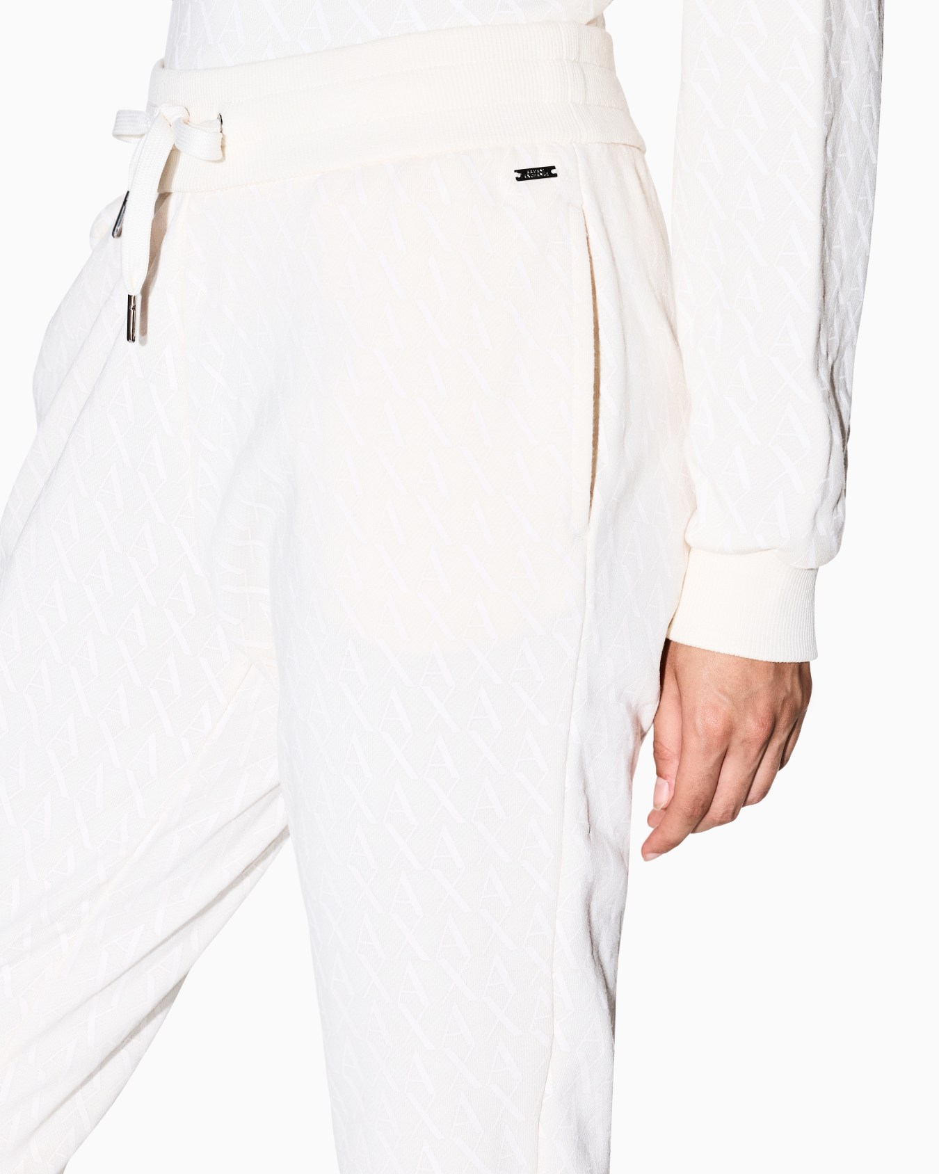Trousers in flowing fabric Slide 4