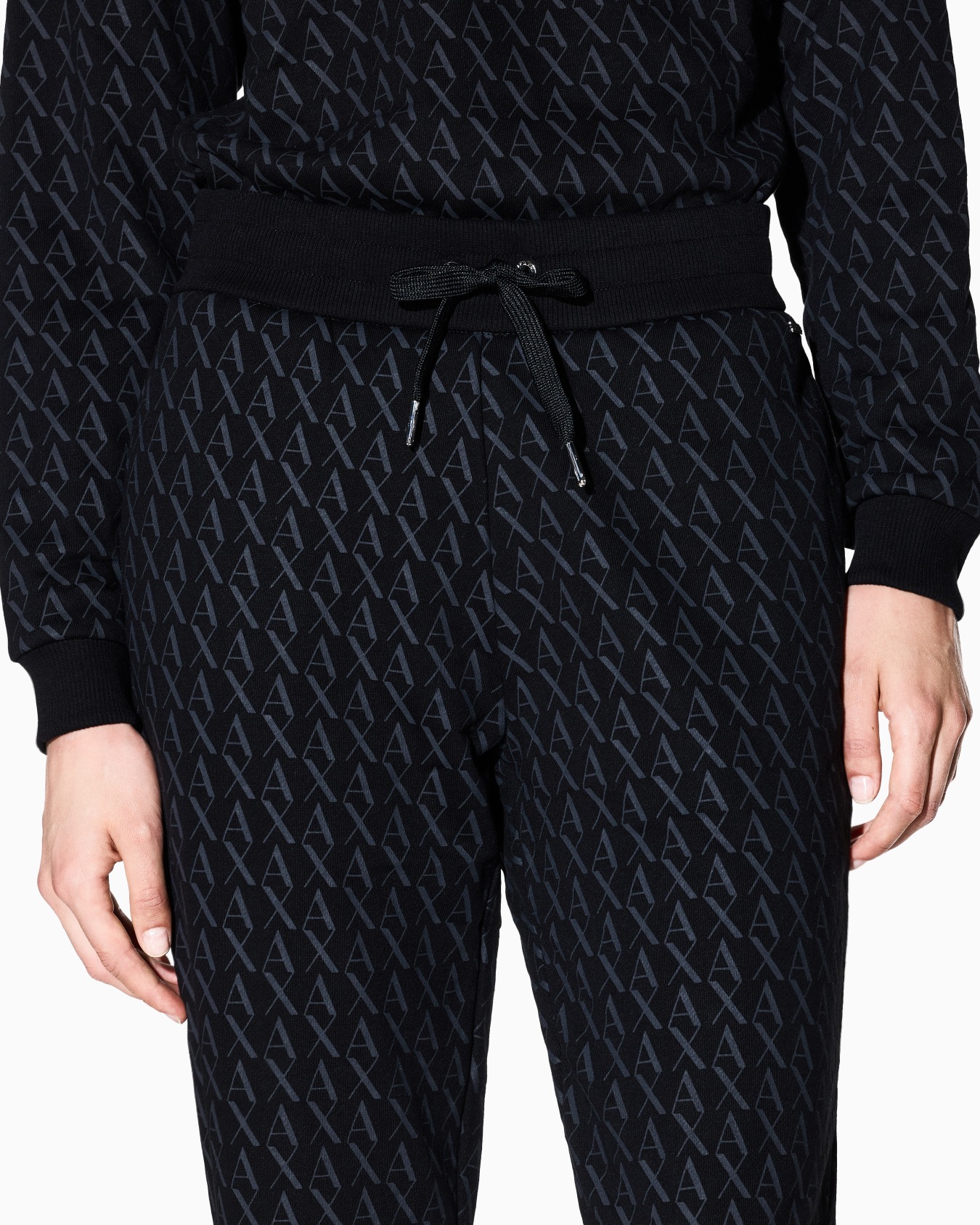 Trousers in flowing fabric Slide 4