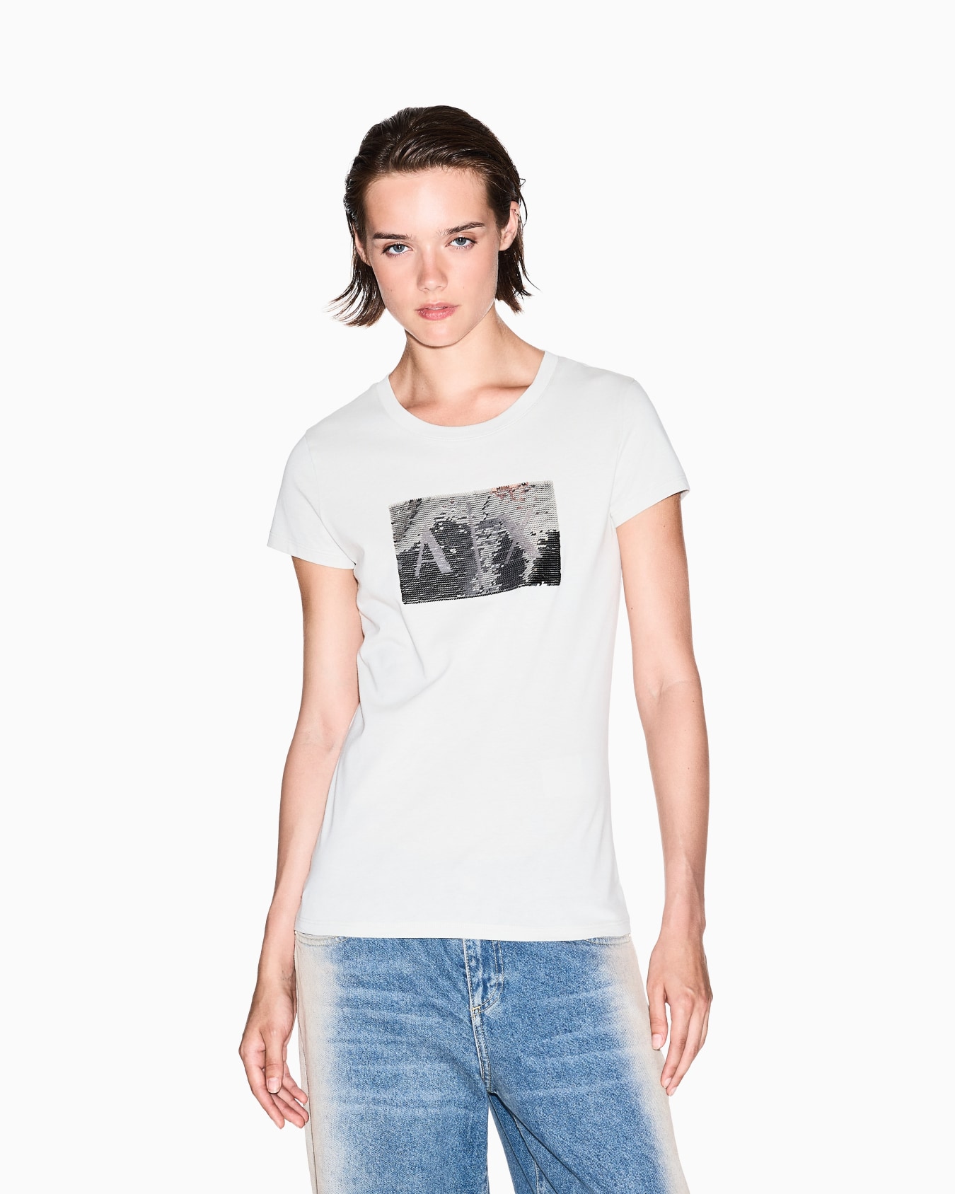 T-shirt slim fit con logo con strass Slide 3