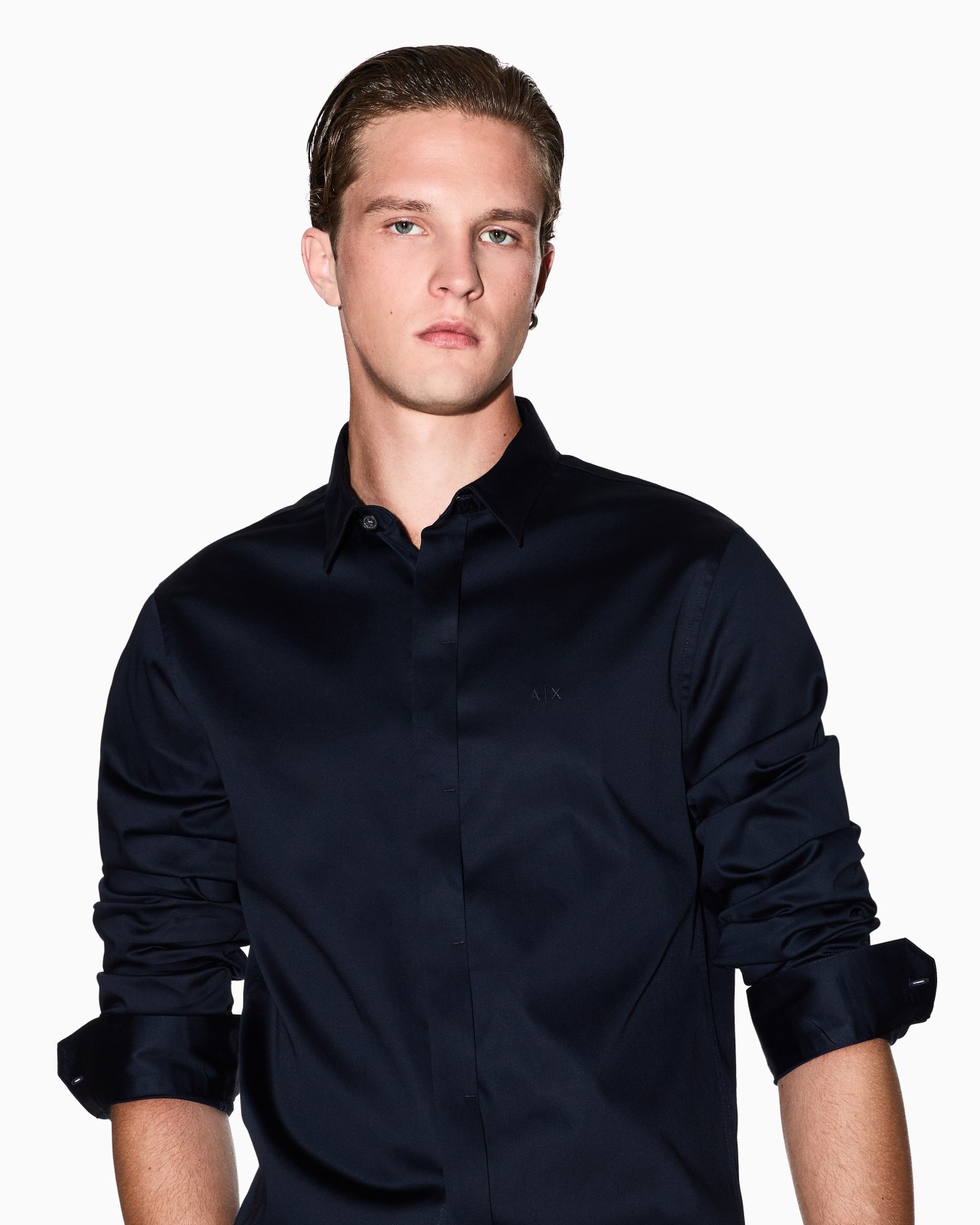 Slim-Fit-Hemd aus Stretch-Satin Folie 4