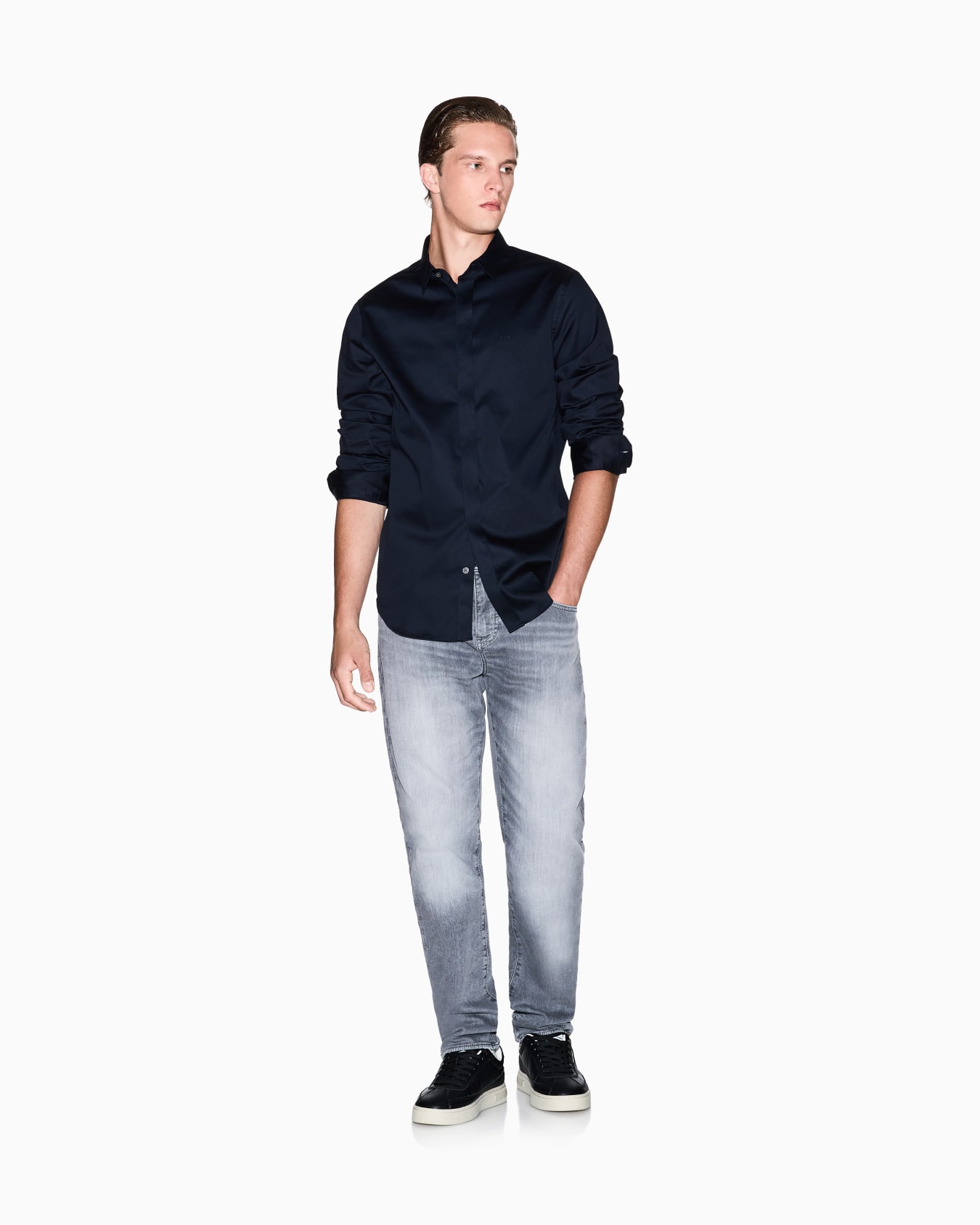 Slim-Fit-Hemd aus Stretch-Satin Folie 1