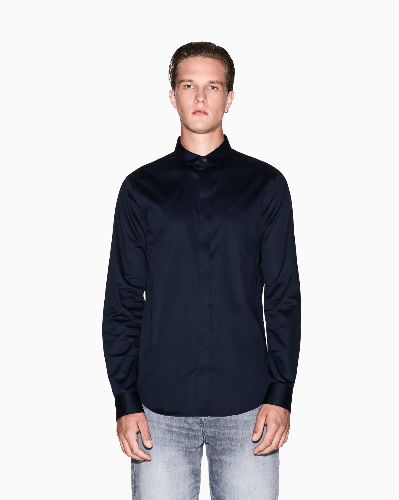 Slim-Fit-Hemd aus Stretch-Satin Folie 3