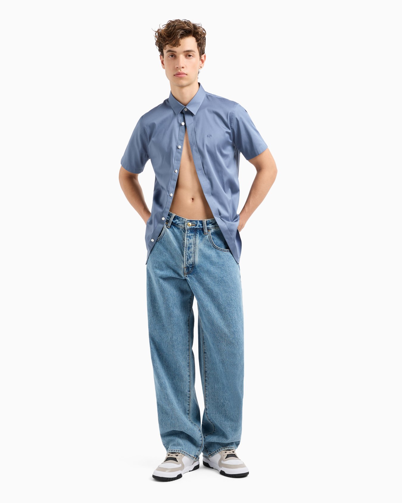 Slim fit short sleeve shirt in stretch satin Slide 3