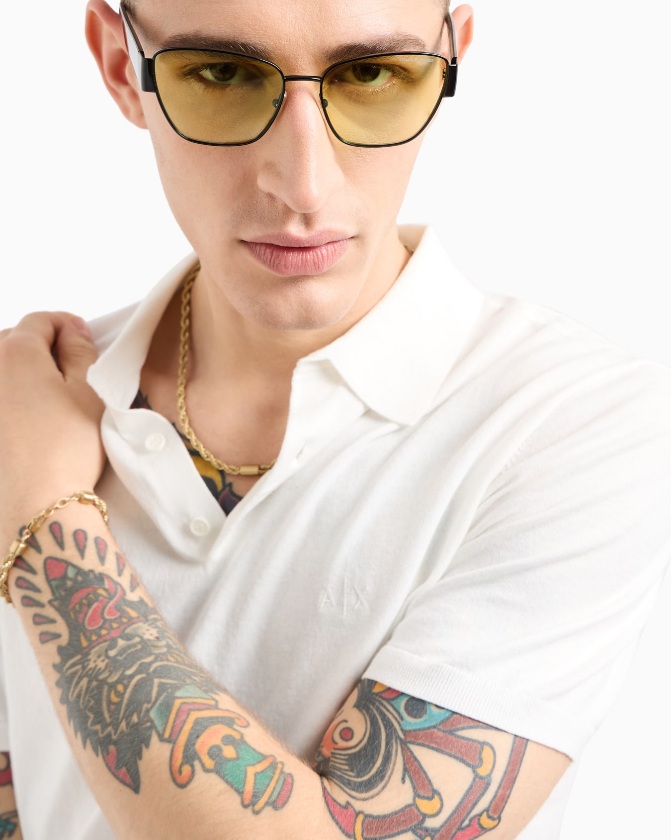 Pique polo shirt with contrasting details Slide 4