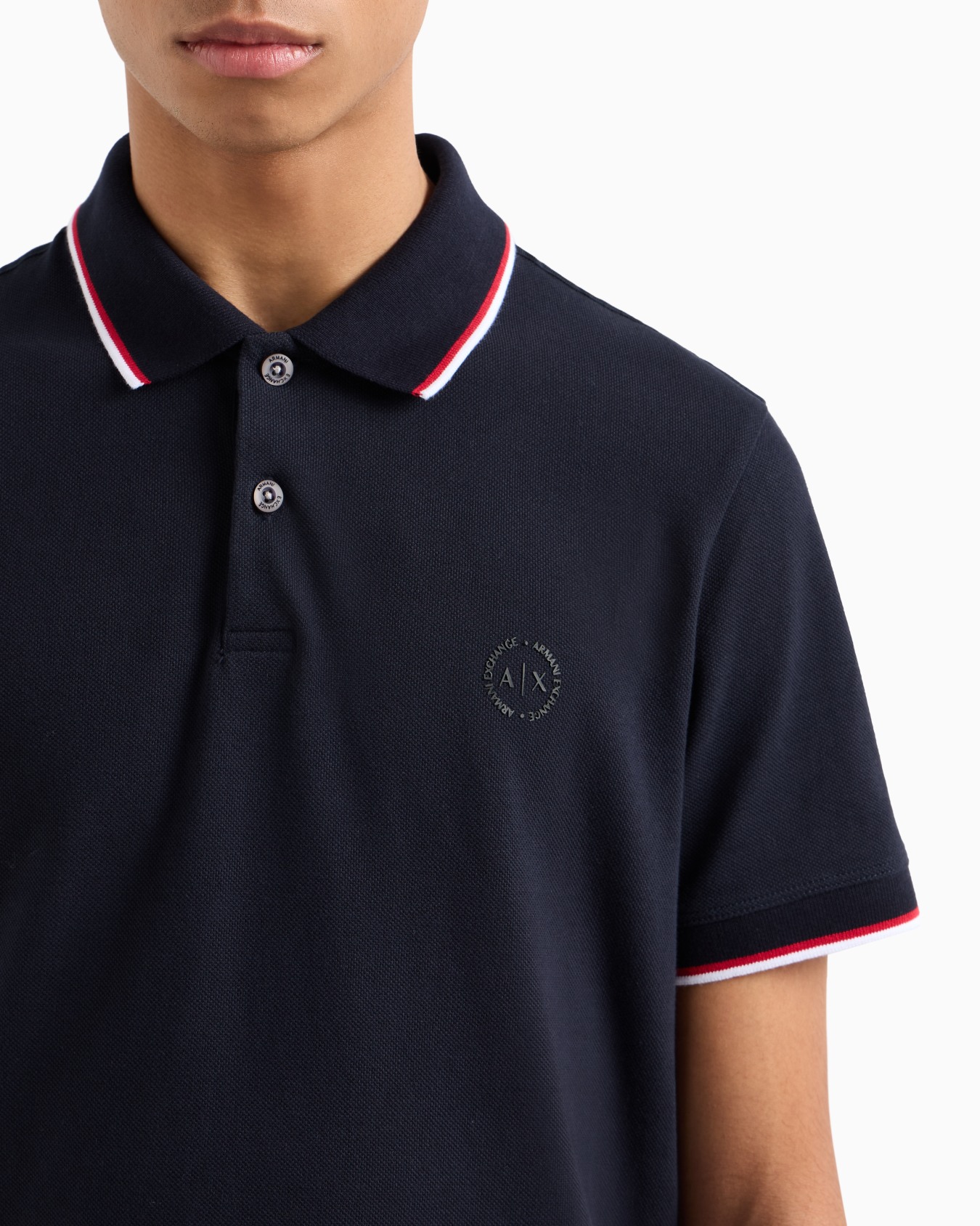 Piquet polo with contrasting details Slide 5