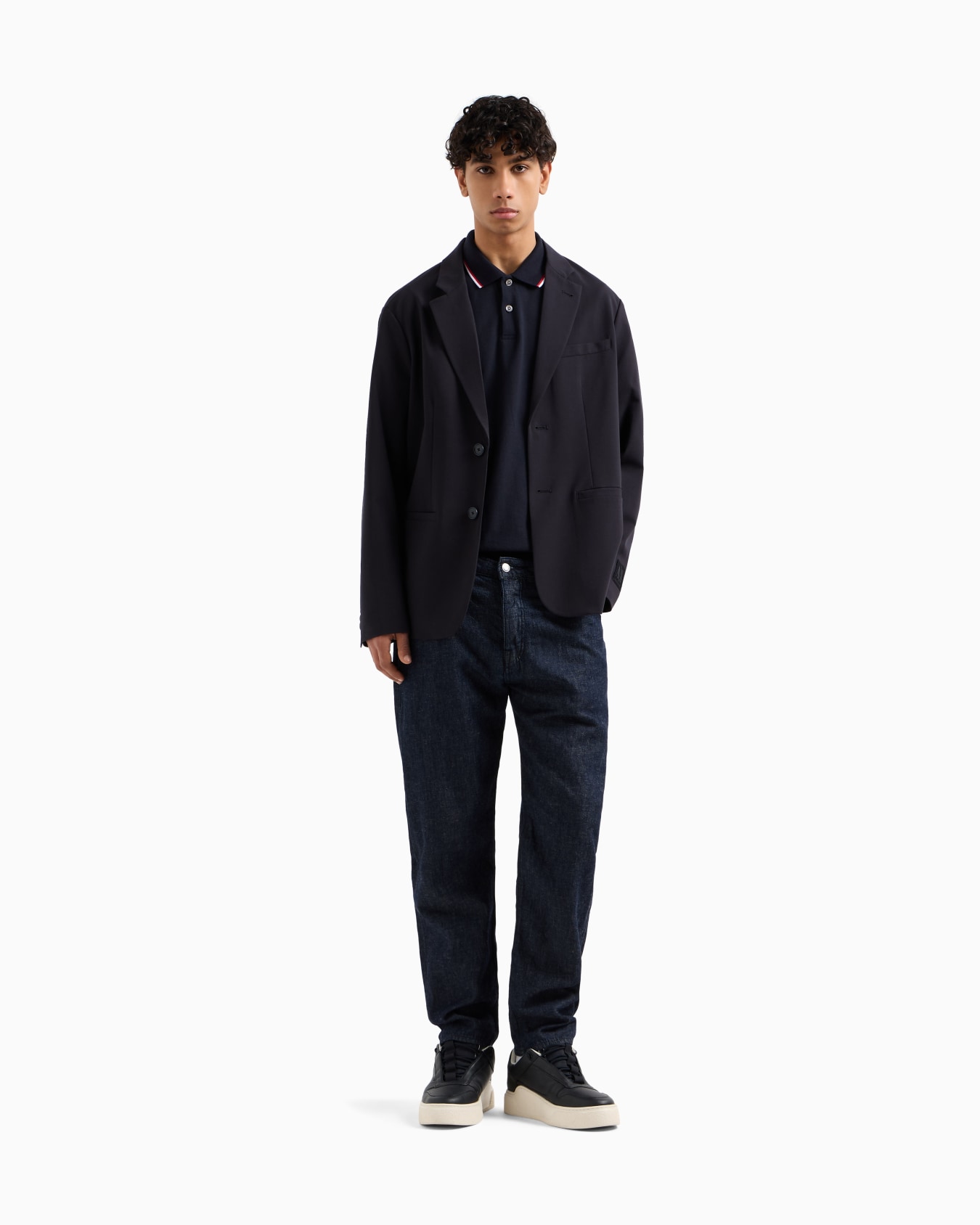 Piquet polo with contrasting details Slide 2