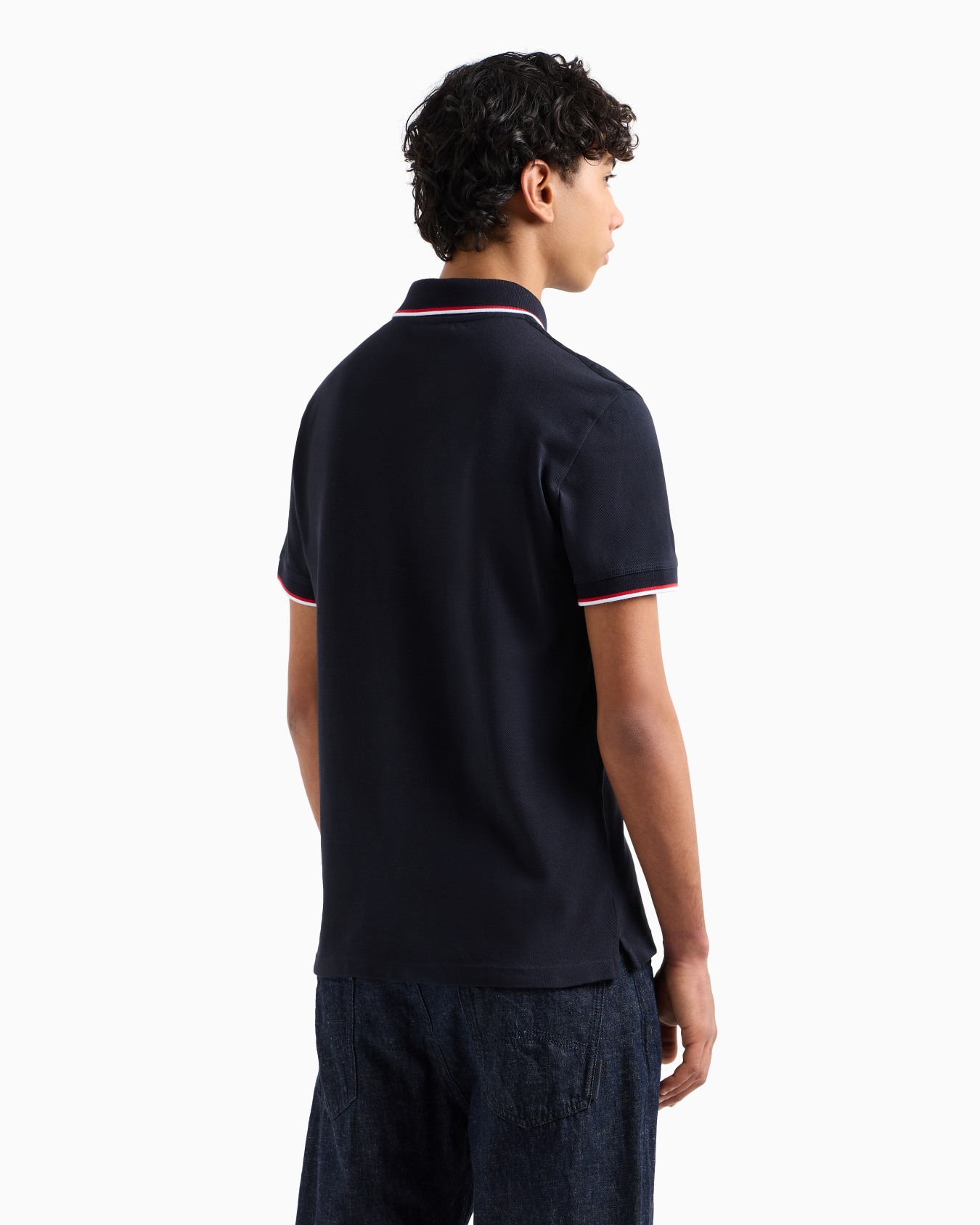 Piquet polo with contrasting details Slide 3