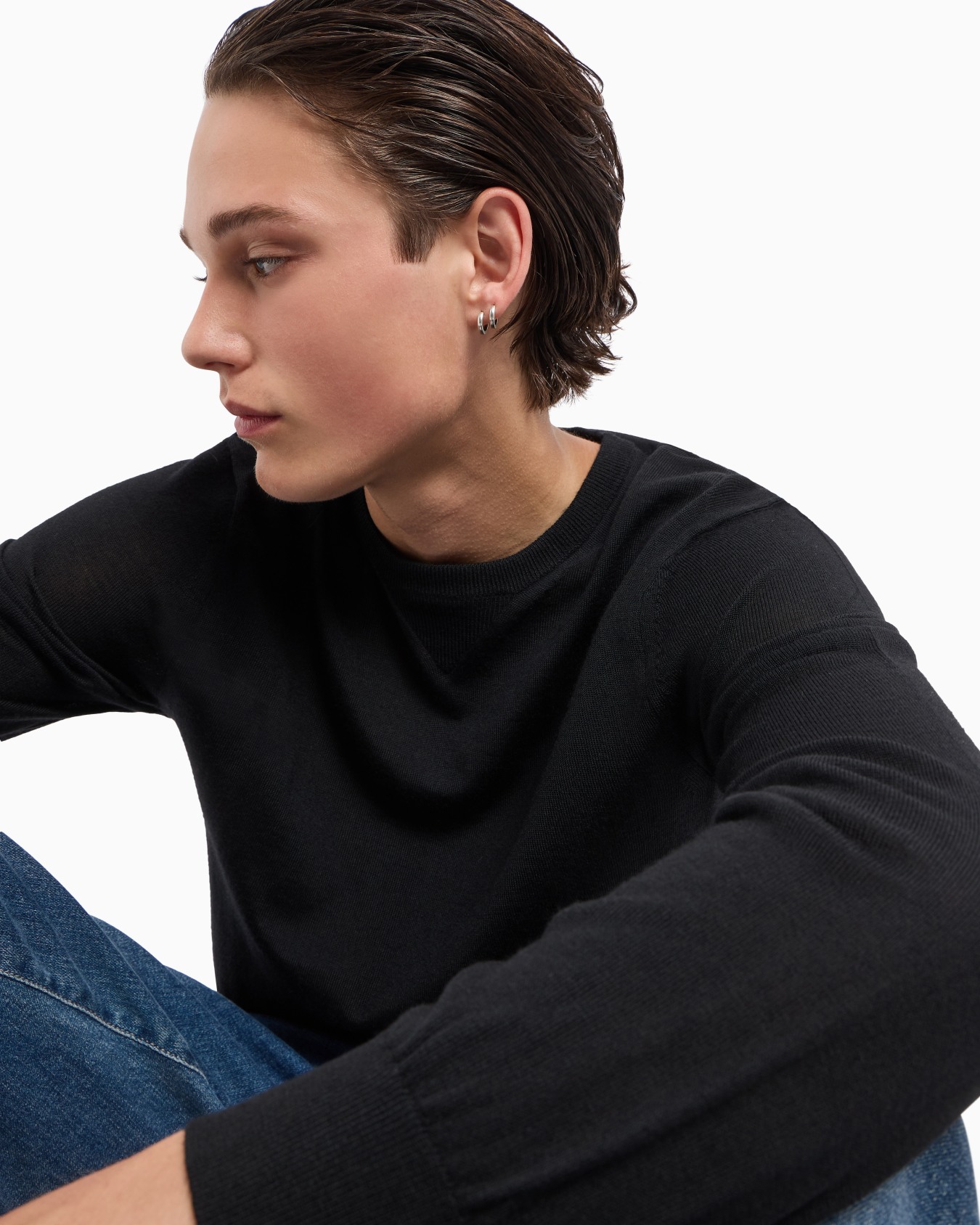 Crewneck sweater in virgin wool Slide 4