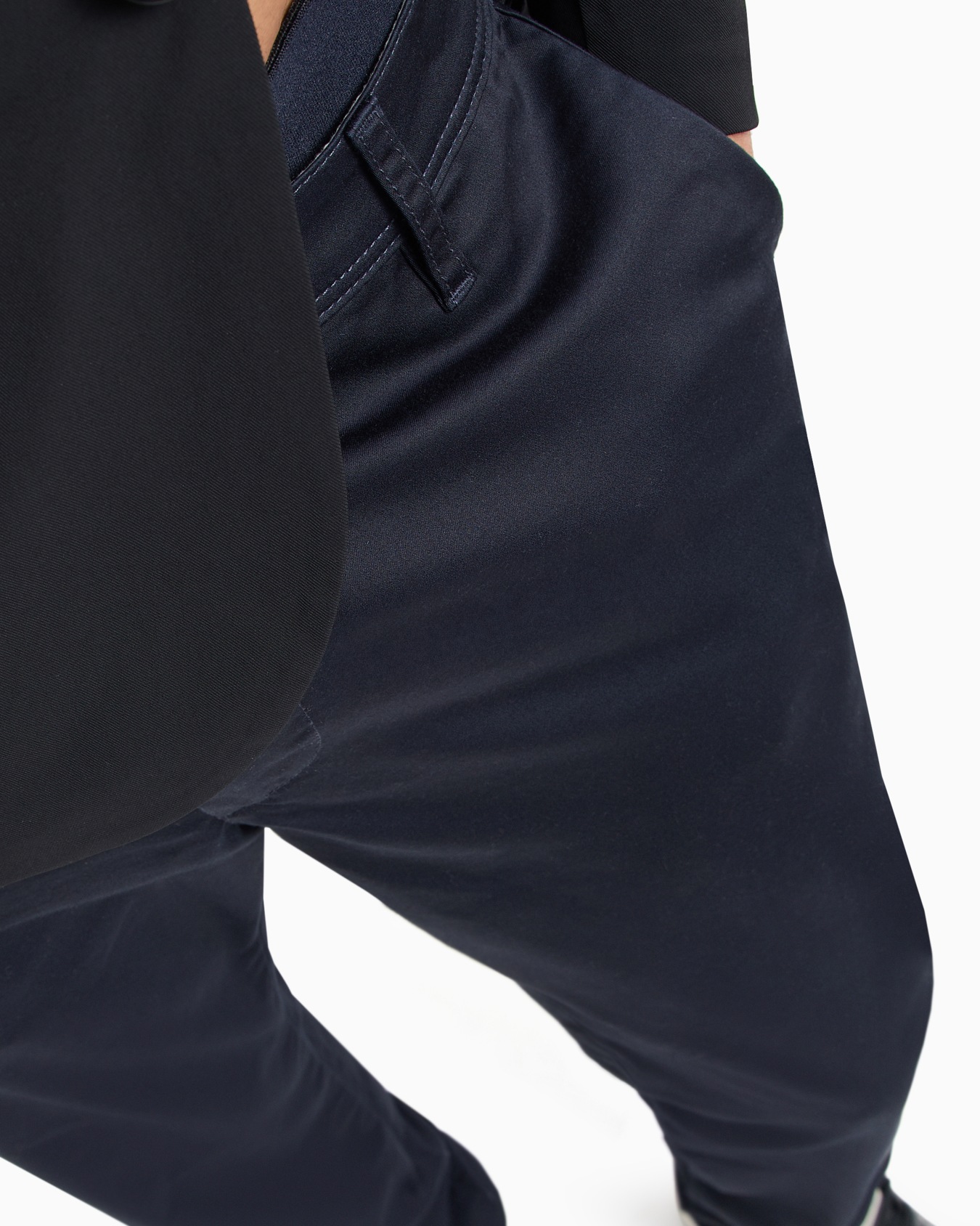 Regular fit gabardine trousers Slide 4