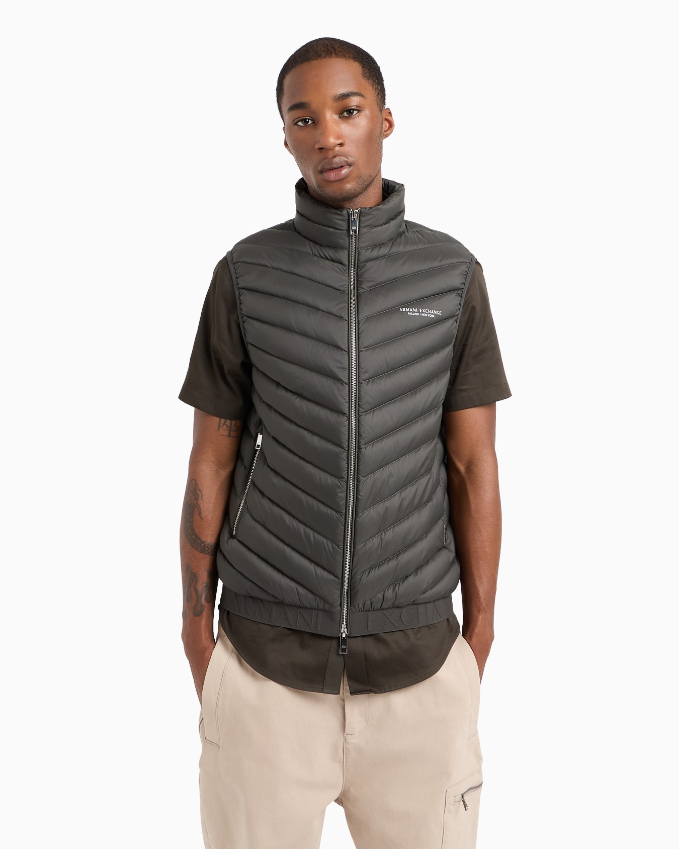 Double-face padded sleeveless down jacket Slide 1