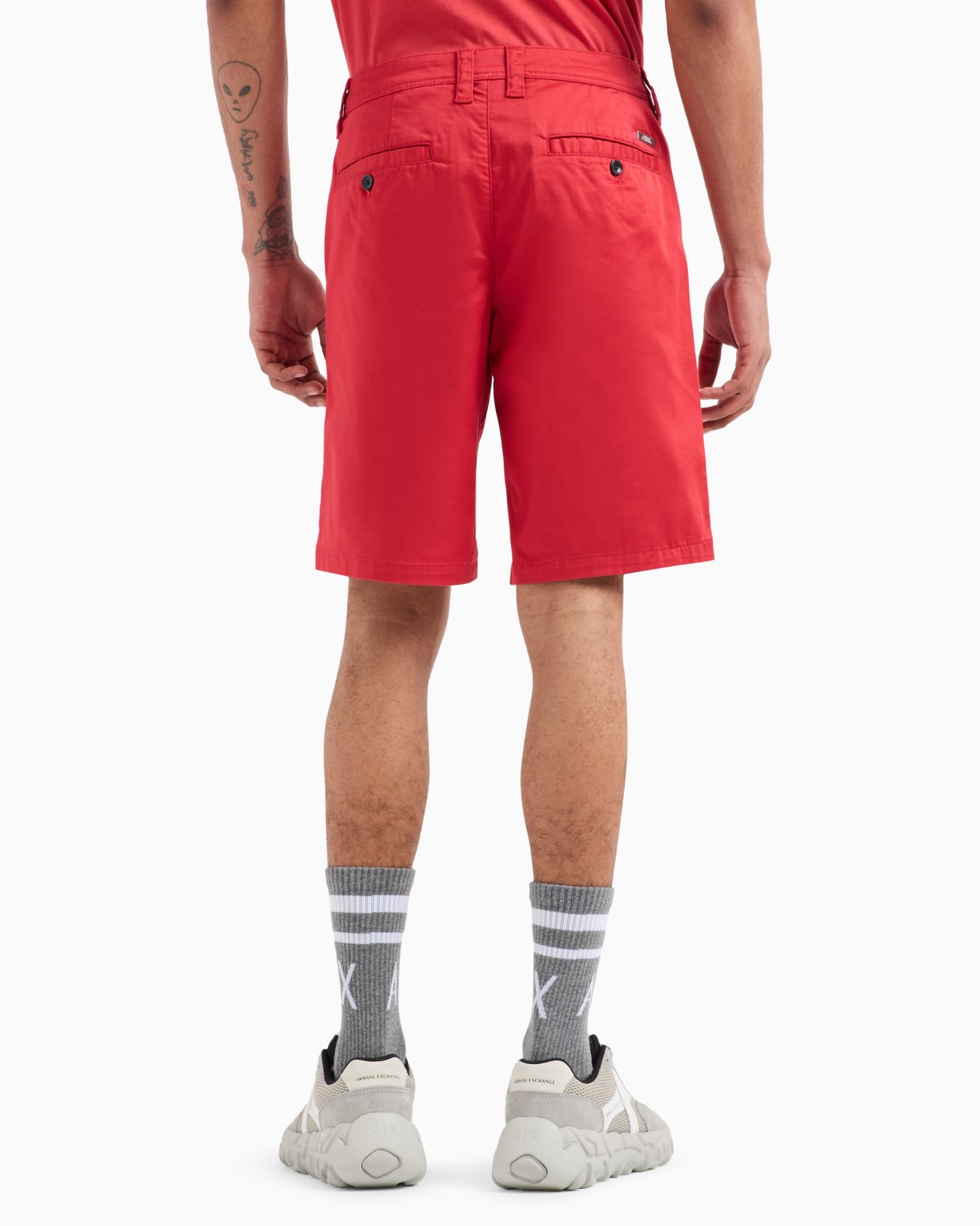 Bermuda shorts in satin stretch fabric Diapositiva 2