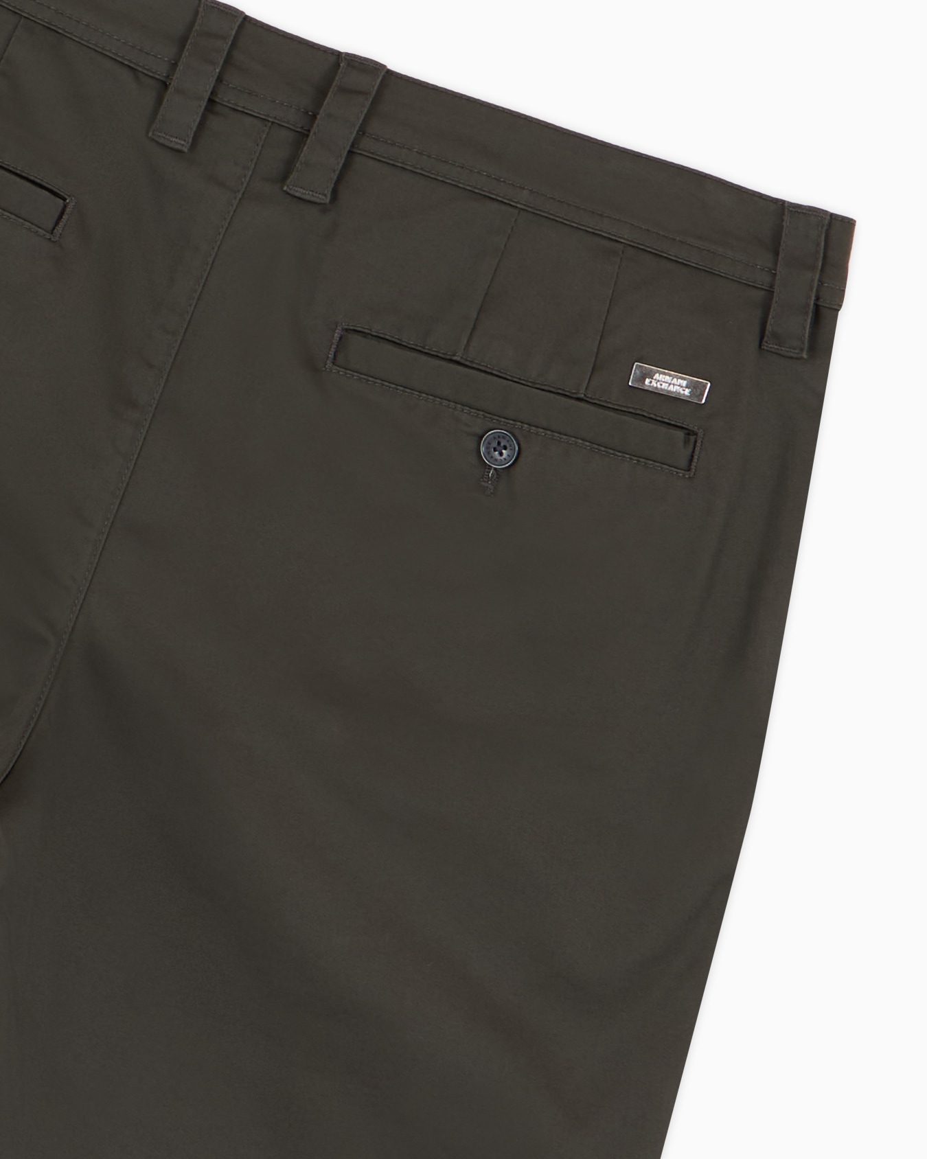 Bermudas de tejido elástico satinado Diapositiva 1
