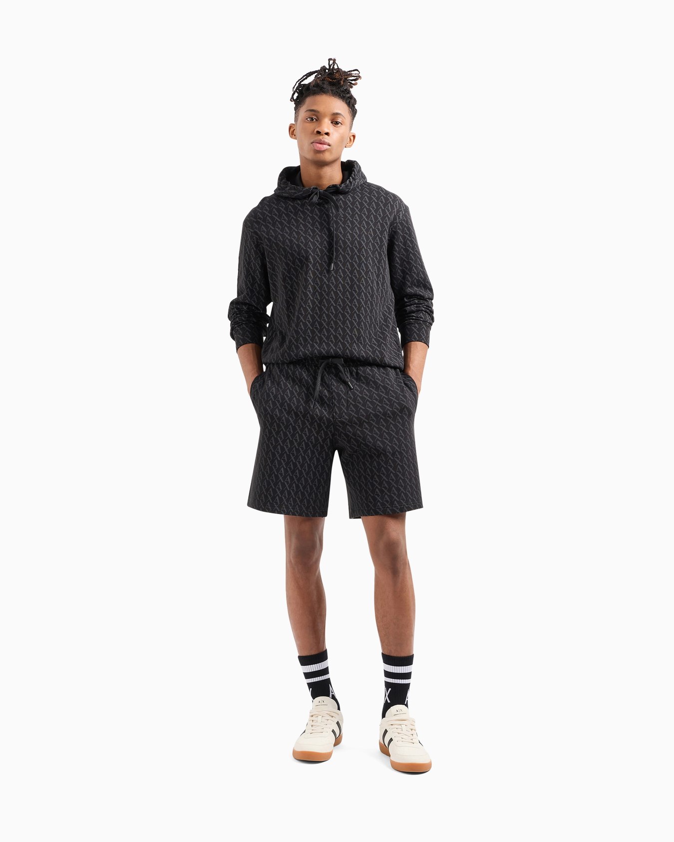 Trousers in flowing fabric Diapositiva 1