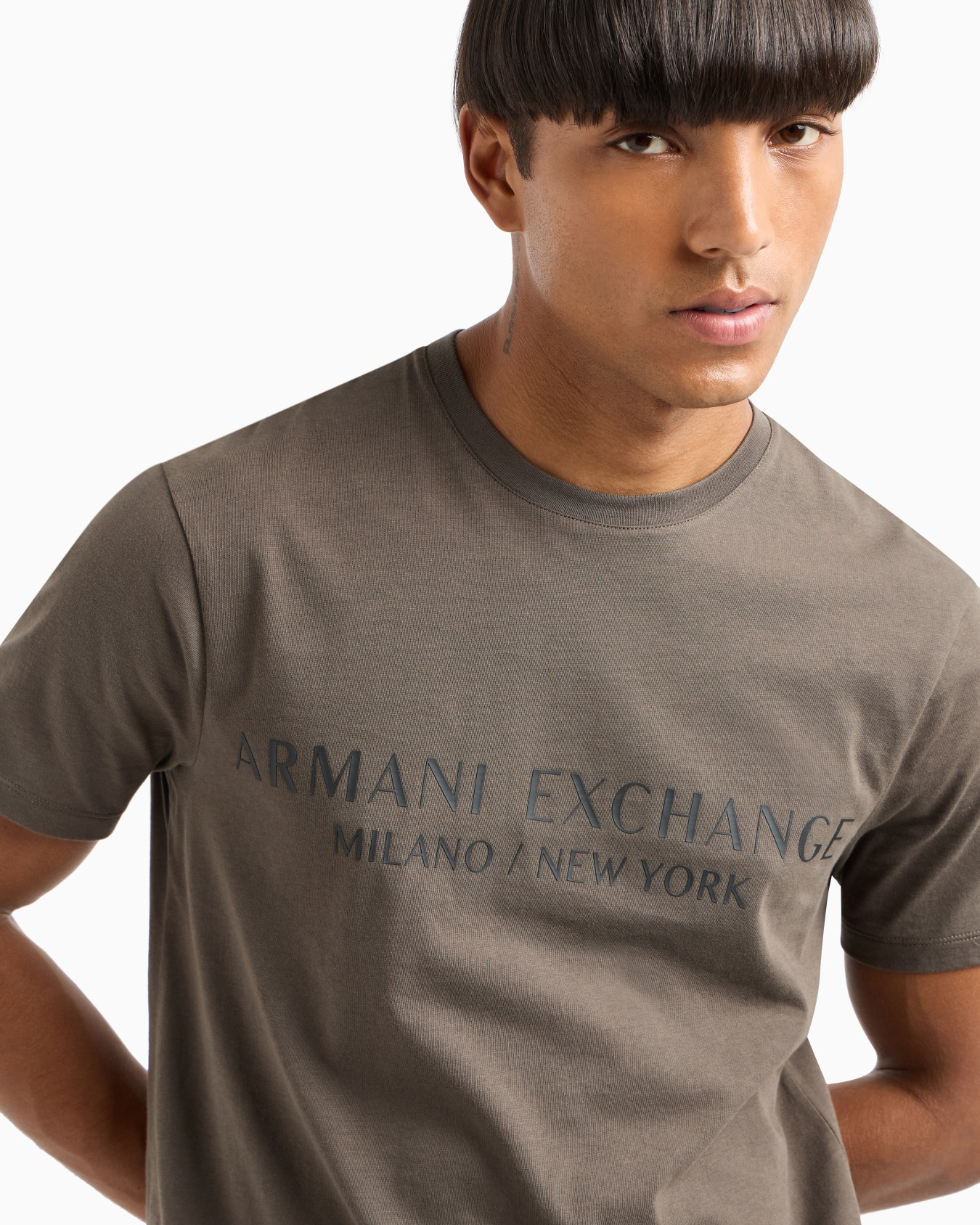 Slim fit T-shirt with logo  Slide 4