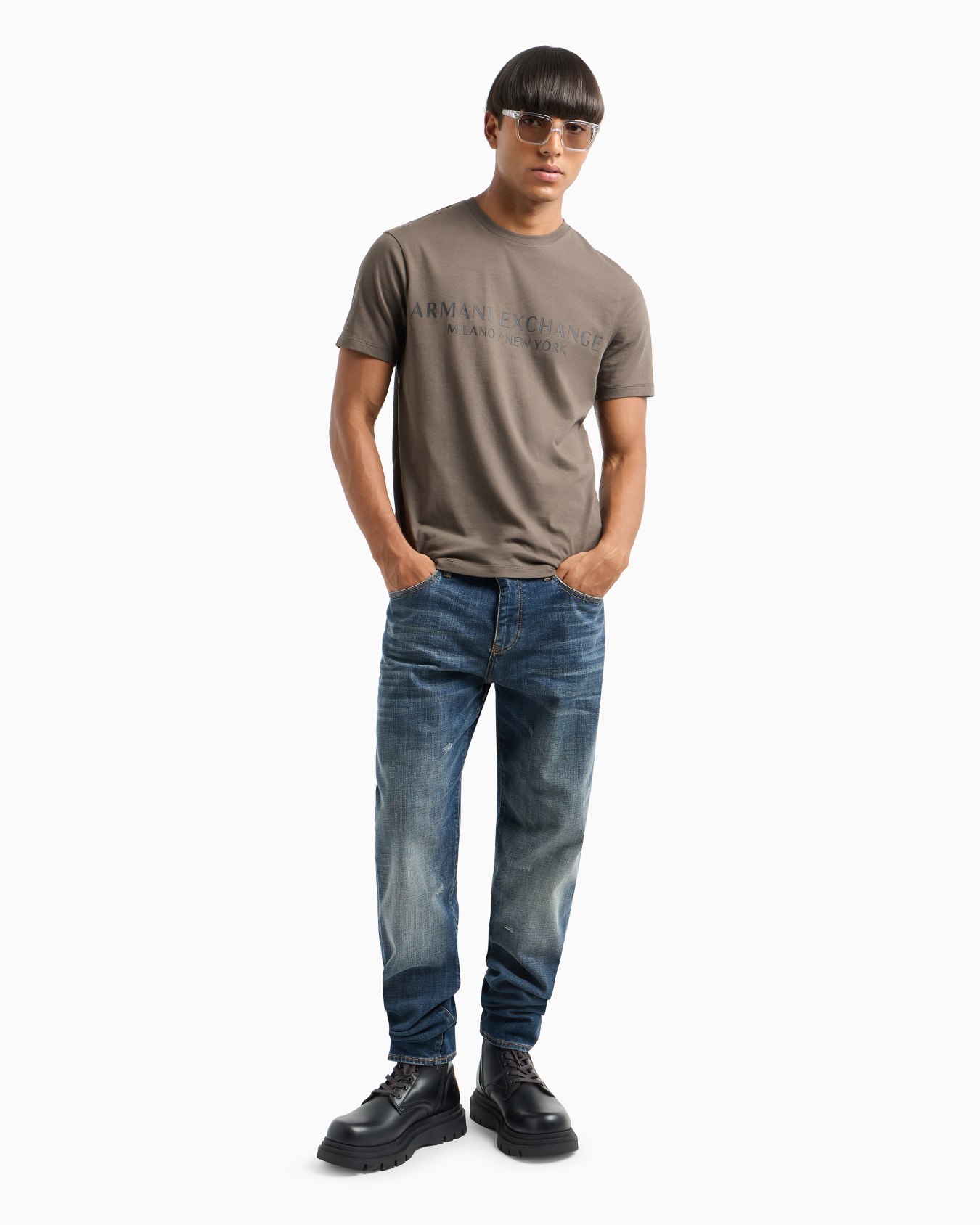 Slim fit T-shirt with logo  Slide 3