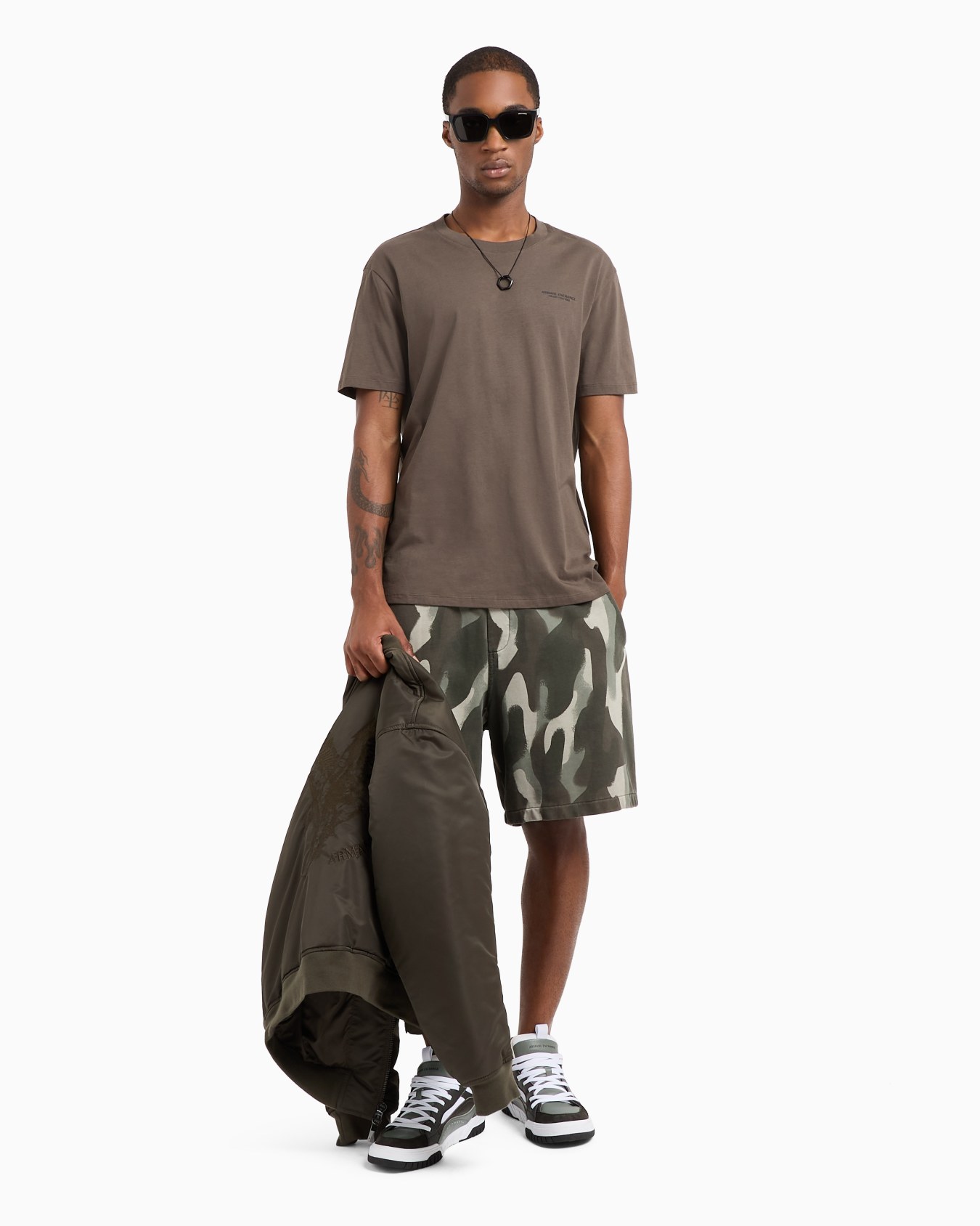 Regular fit T-shirt with logo  Slide 3