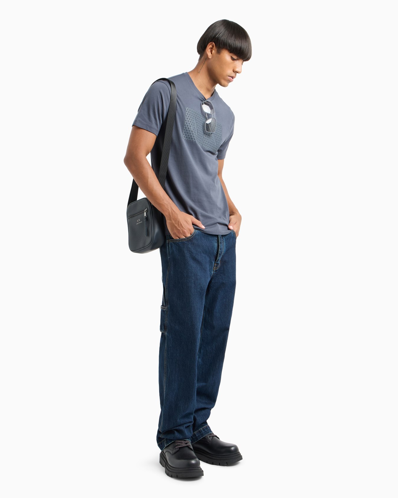  Slim fit jersey T-shirt with logo Slide 3