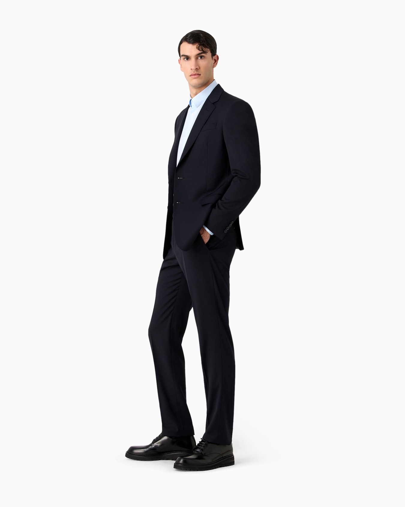 Single-breasted, water-repellent wool suit from the Soft line Slide 3