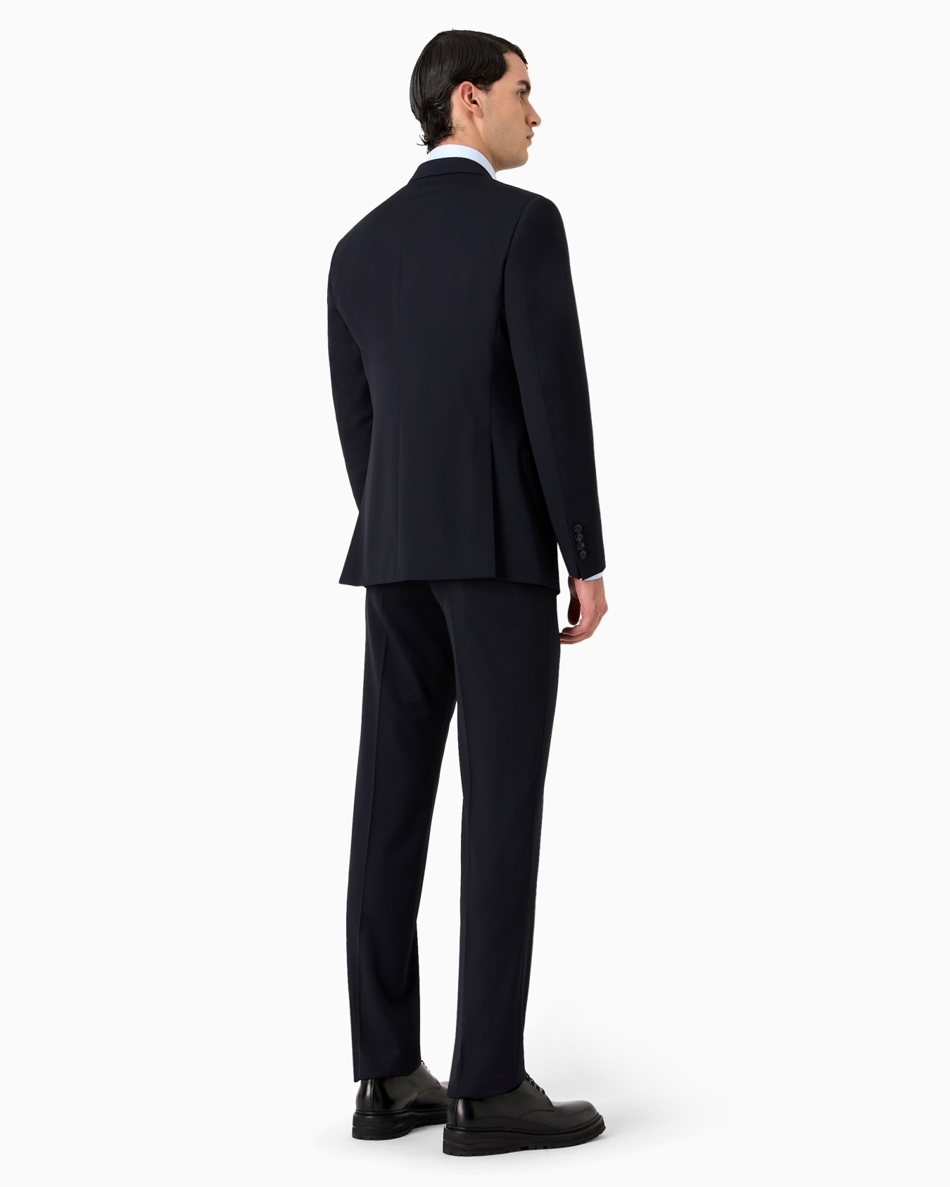 Single-breasted, water-repellent wool suit from the Soft line Slide 2