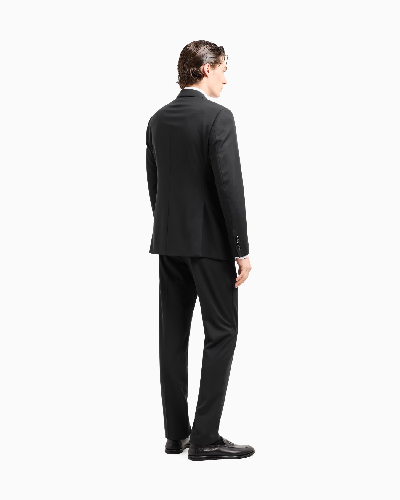 Single-breasted, water-repellent wool suit from the Soft line Slide 2