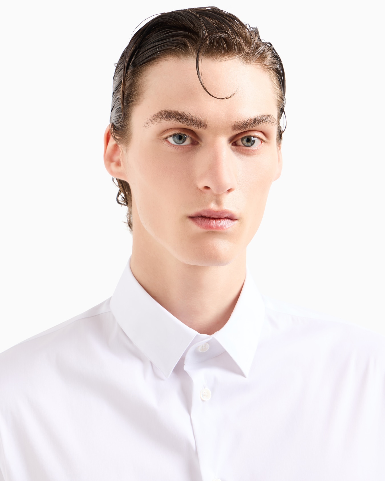 Kurzärmlige Bluse aus stückgefärbtem Stretch-Gewebe Folie 4