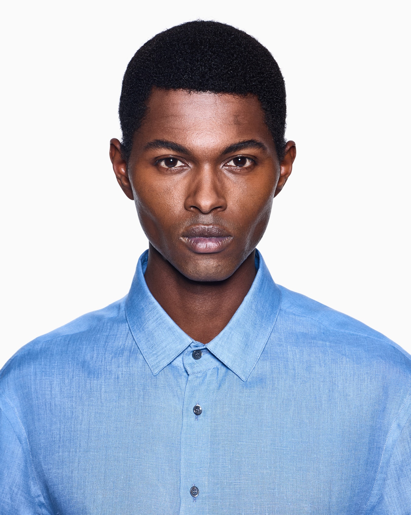 Chemise coupe classique en lin Diapositive 4