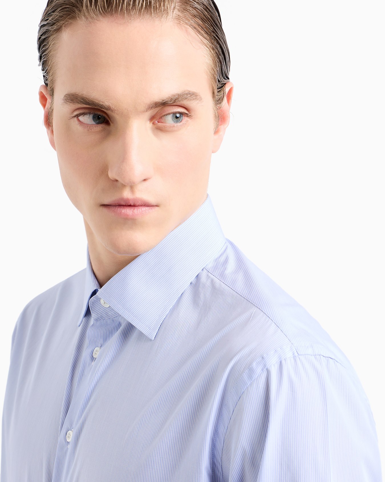 Regular-fit shirt made from micro-woven cotton Slide 4