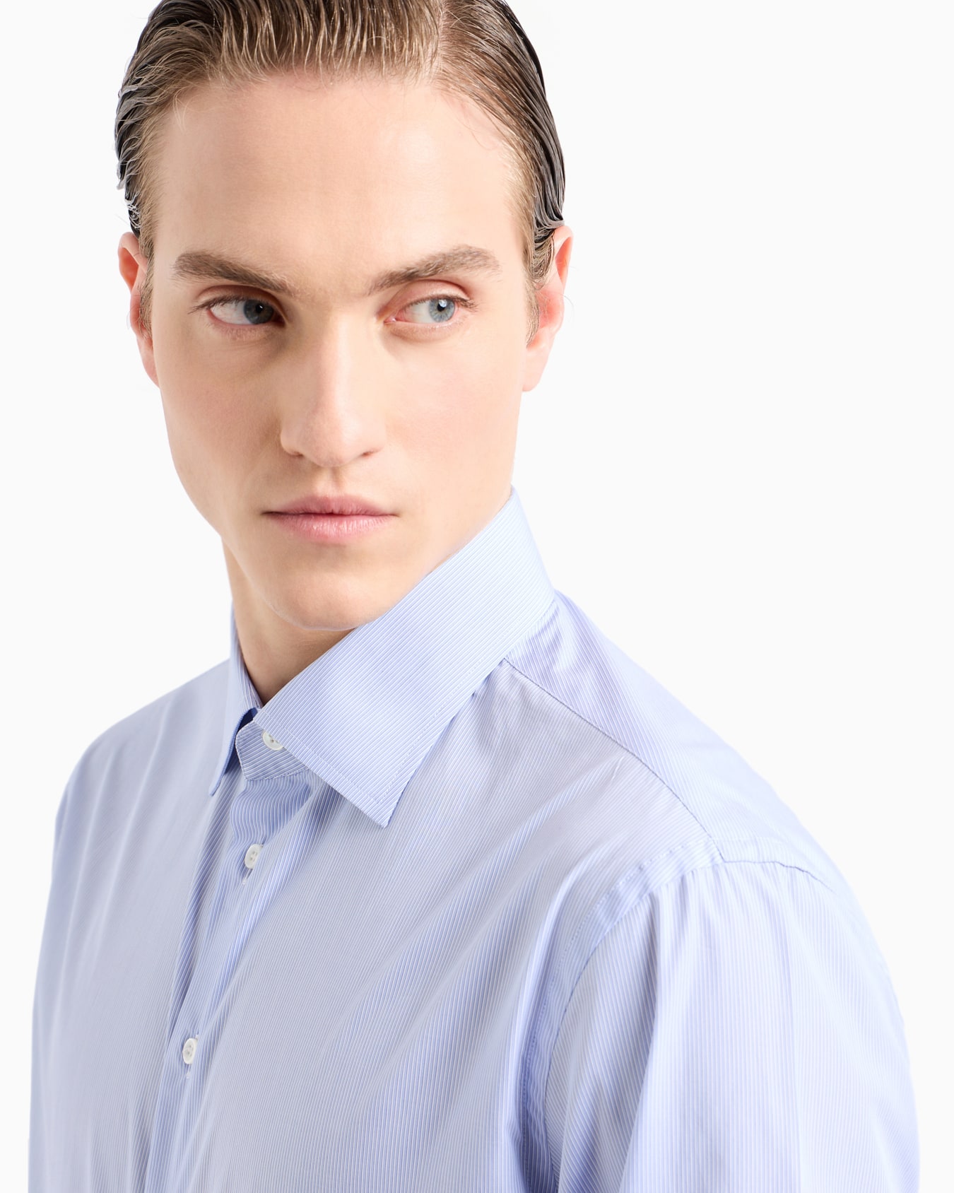Regular-fit shirt made from micro-woven cotton Slide 4