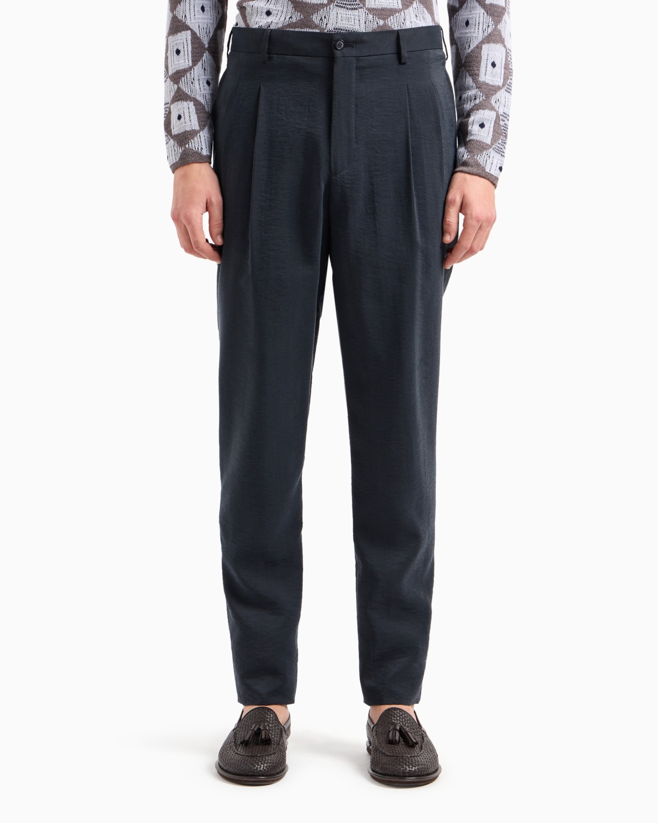 Two-dart trousers in silk-blend twill Slide 1
