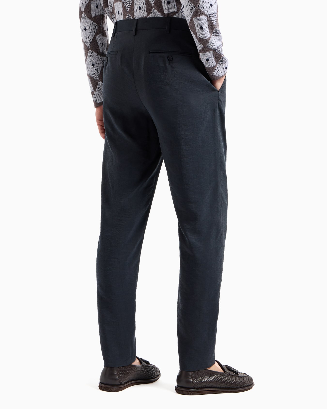 Pantalon à deux pinces en sergé de mélange de soie Diapositive 2