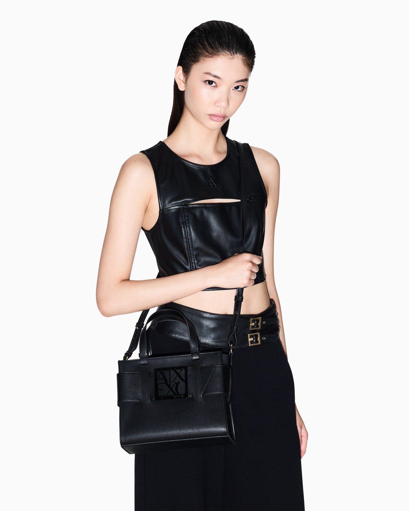 Medium tote bag with double handles and shoulder strap Slide 5