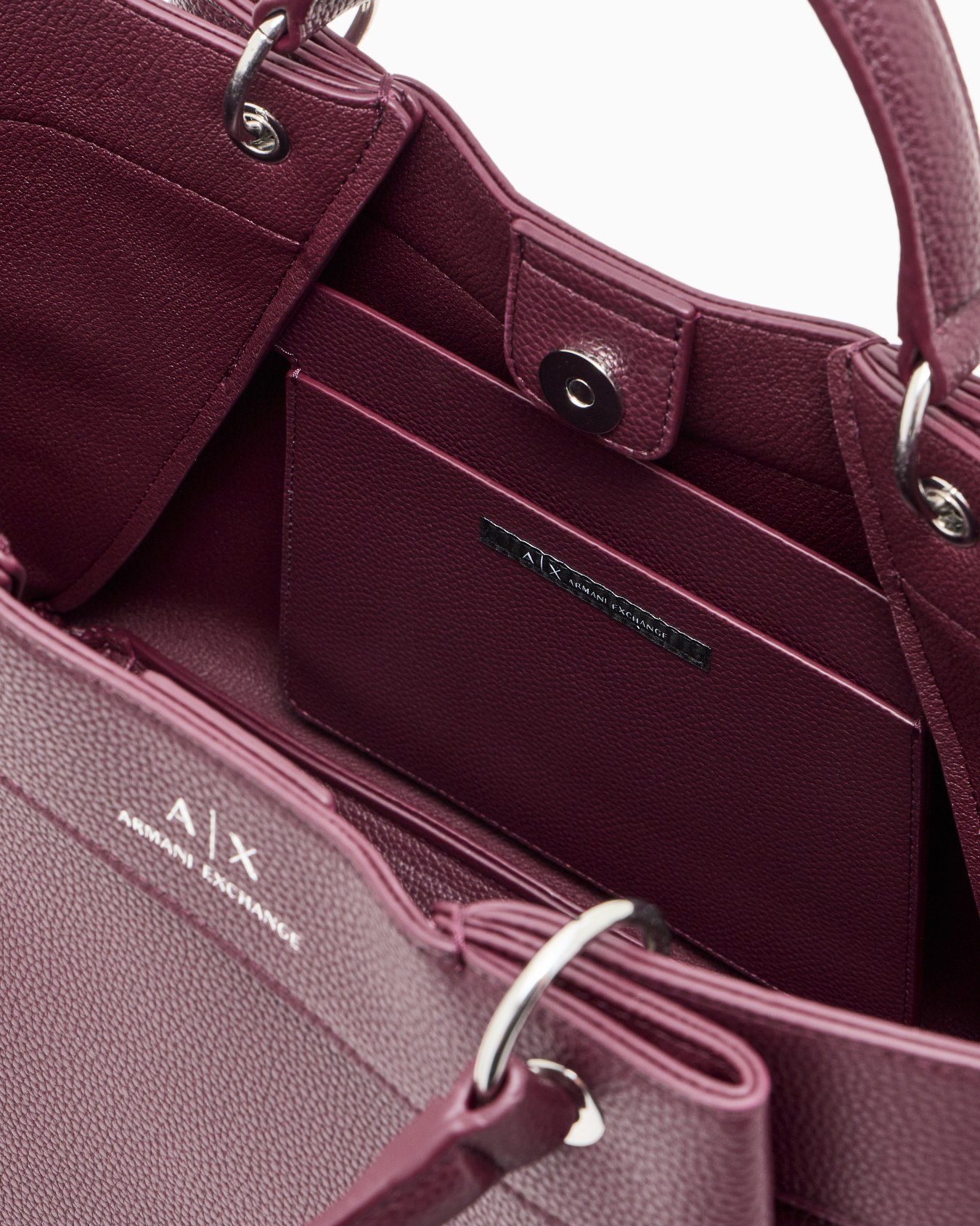 Large handbag with degradè shoulder strap Slide 3