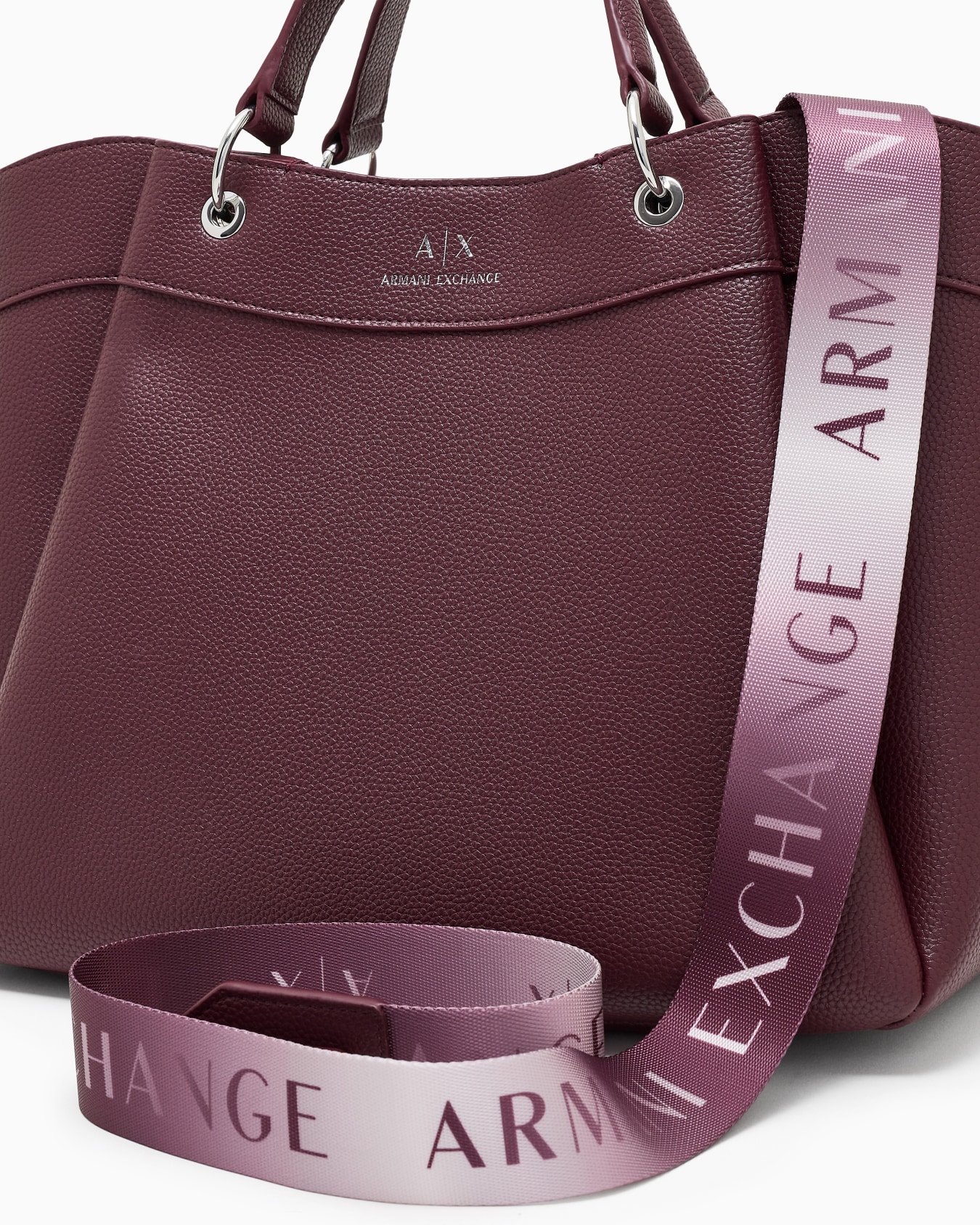 Large handbag with degradè shoulder strap Slide 4