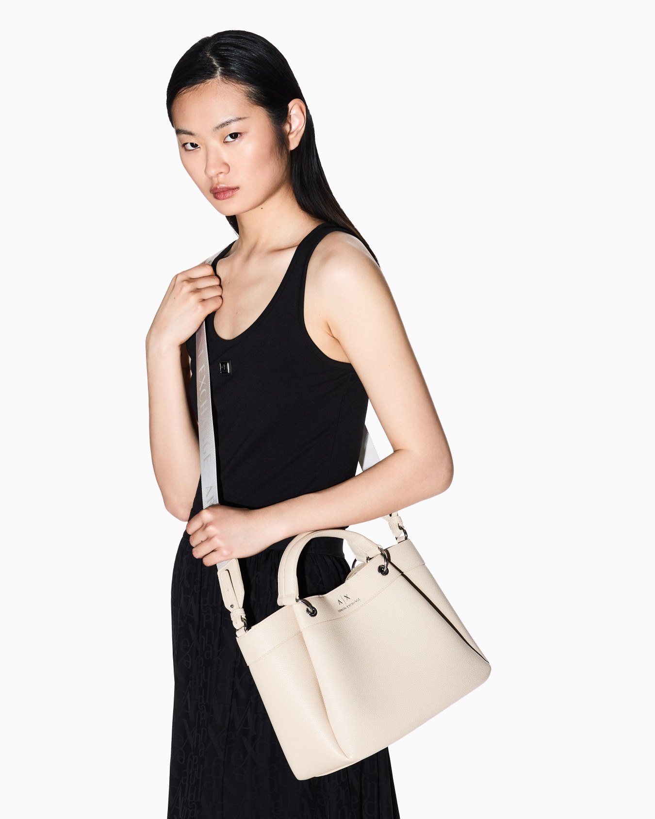 Medium handbag with degradè shoulder strap Slide 6