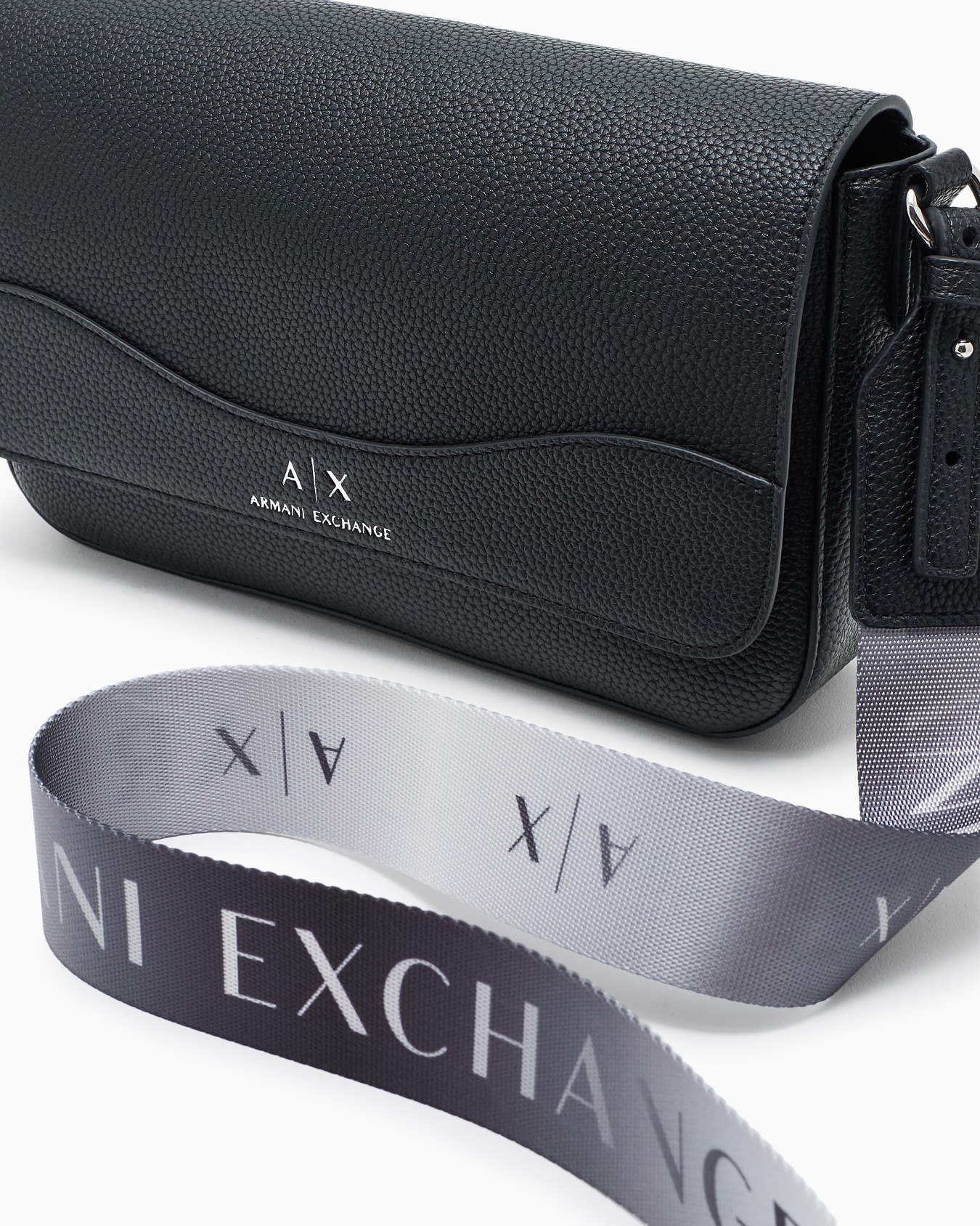 Allover logo shoulder bag Slide 4