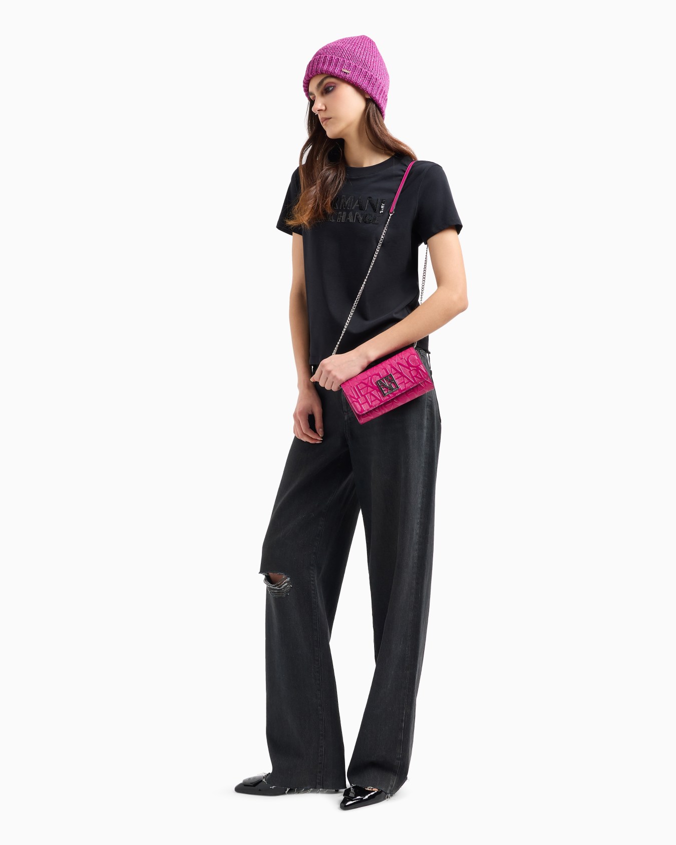 Wallet with flap and shoulder strap Slide 5