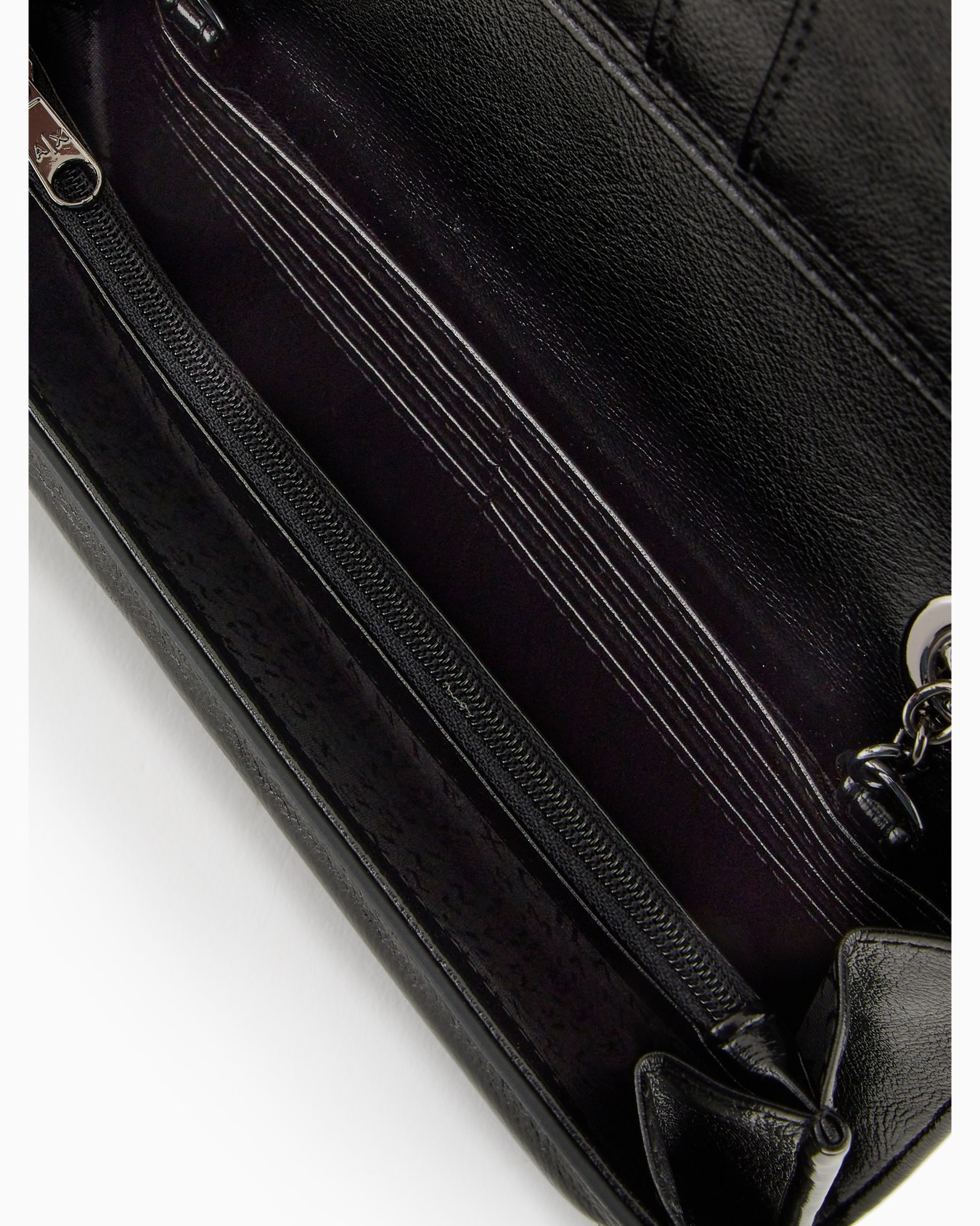 Wallet on chain with logo Diapositiva 3
