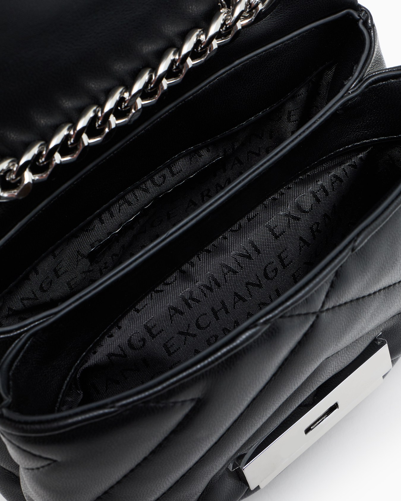 Small shoulder bag with quilted workmanship Slide 3