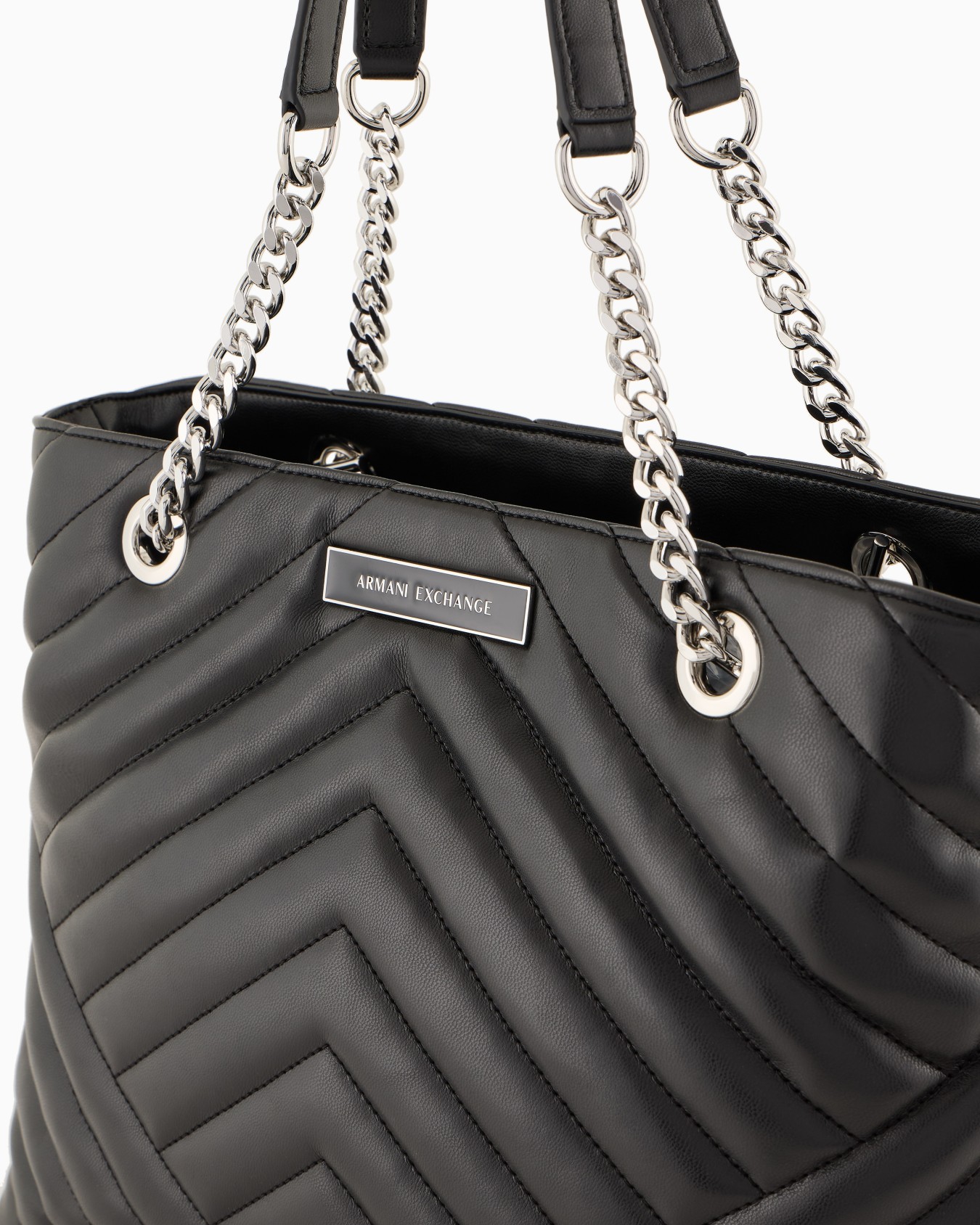 Quilted shopper bag with chain handles Slide 4