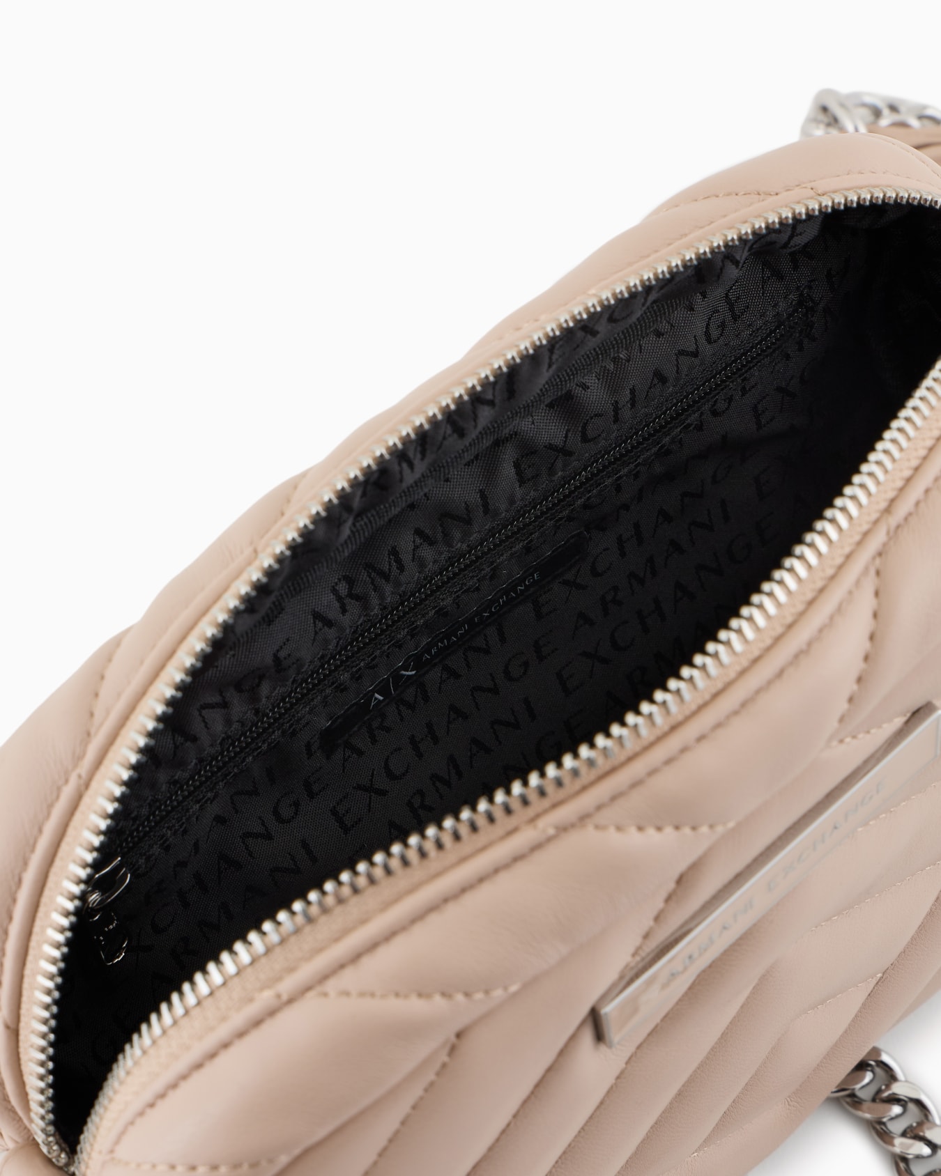 Quilted shoulder bag with chain strap Slide 3